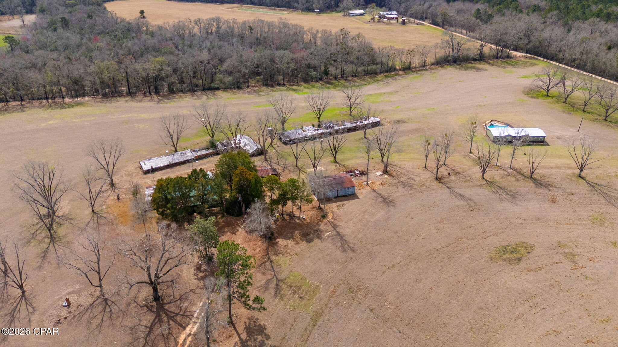 main property photo 40