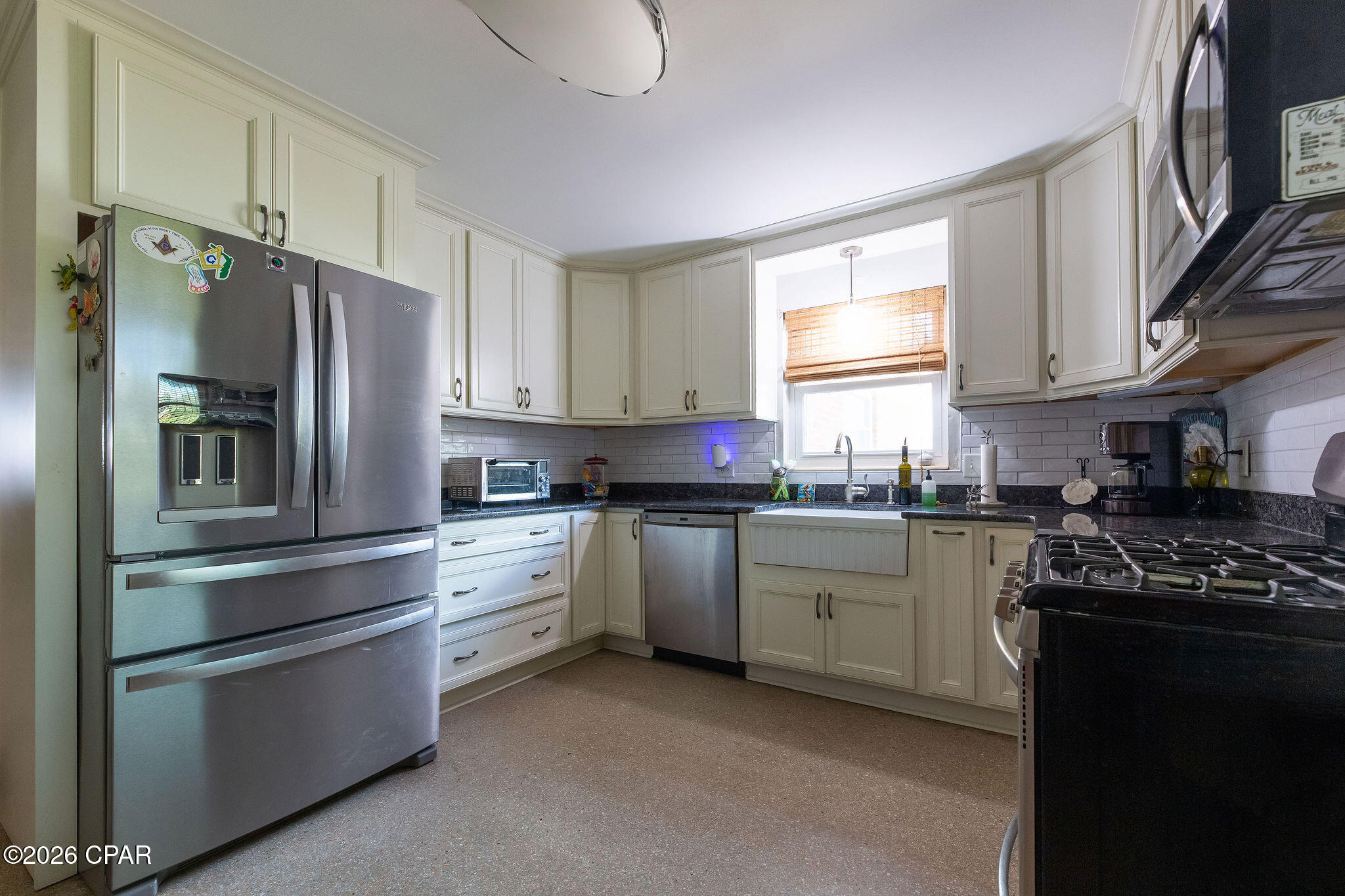 main property photo 14