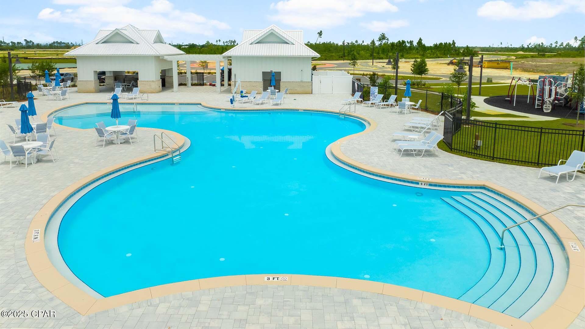 main property photo 50