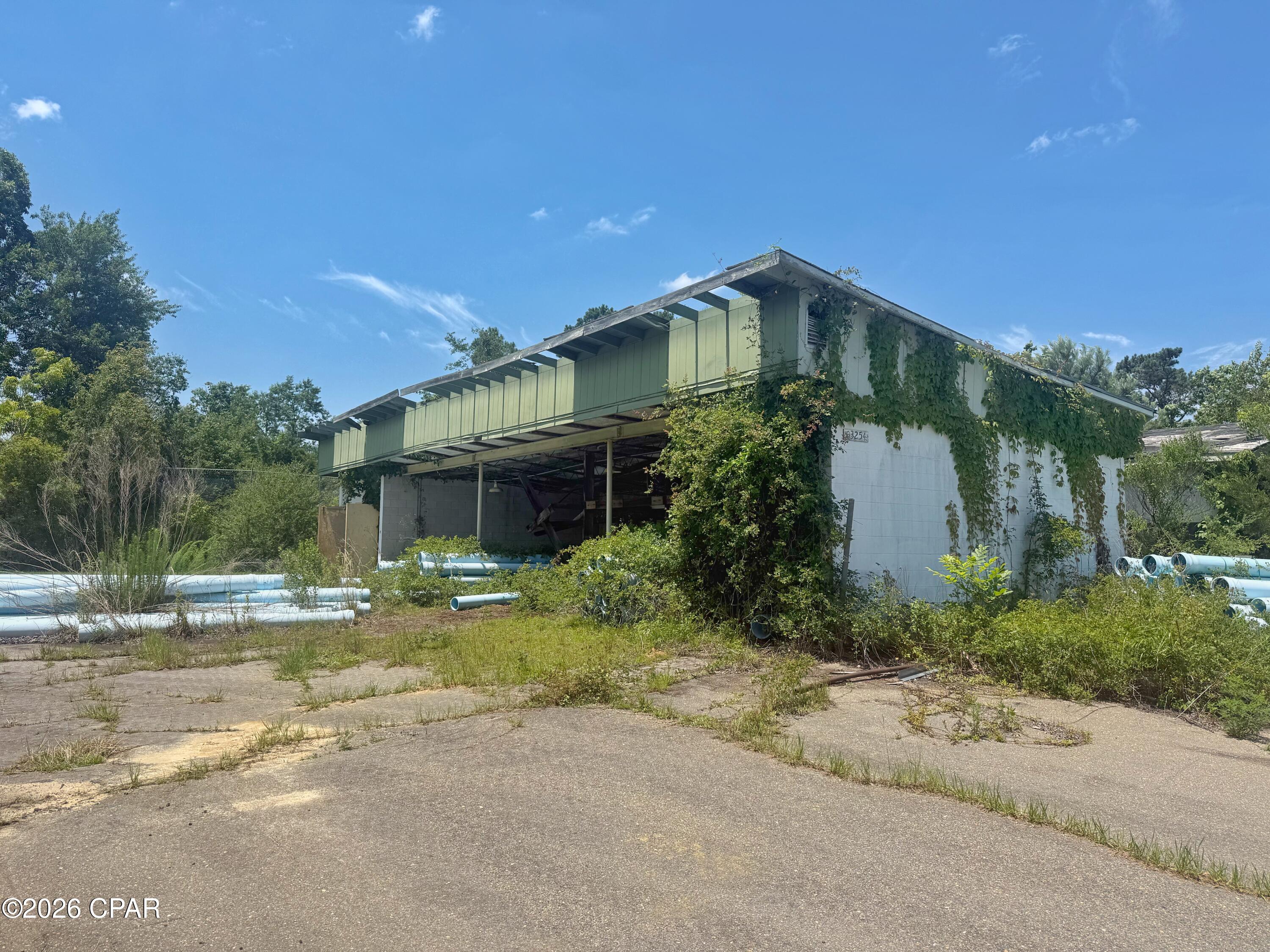 main property photo 18