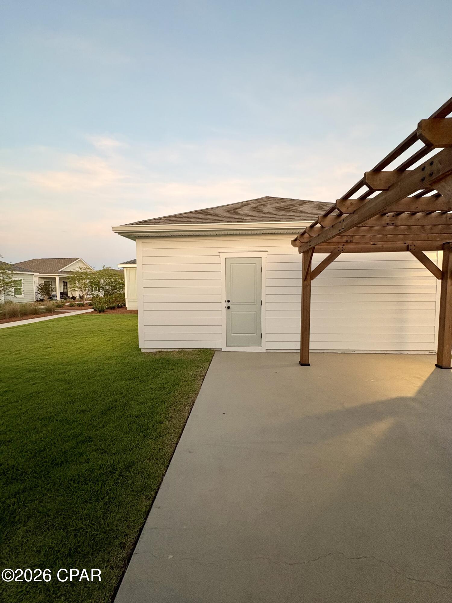 main property photo 25