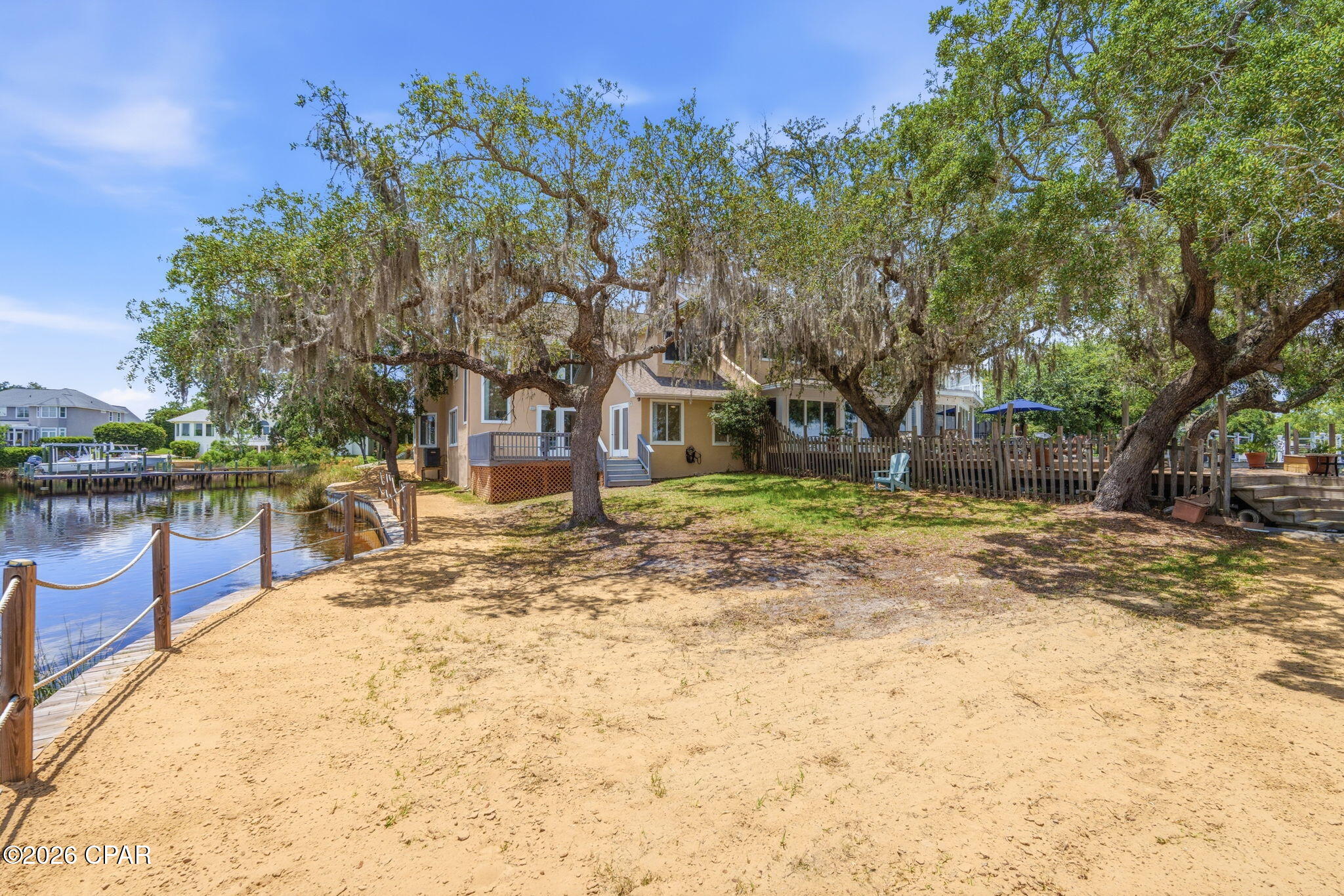 main property photo 28