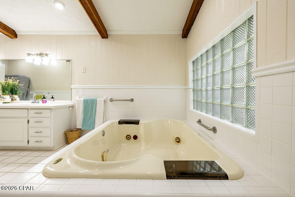 main property photo 68