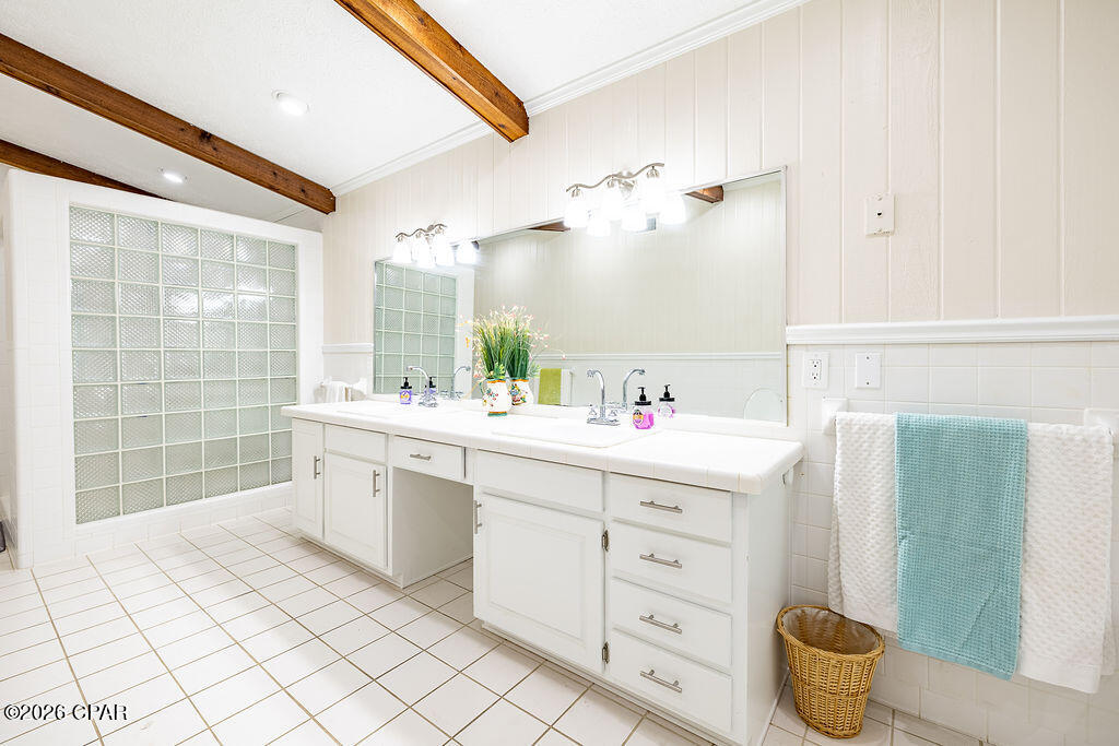 main property photo 74