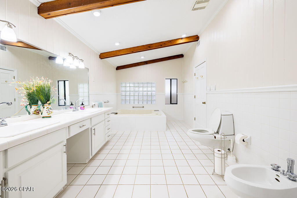 main property photo 75