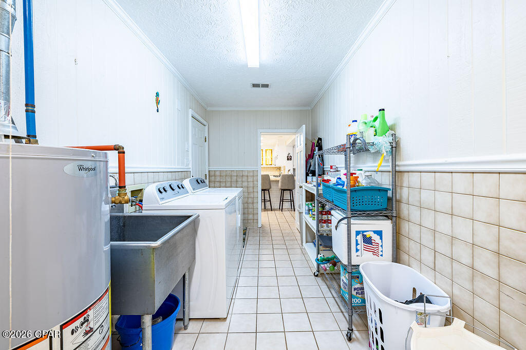 main property photo 94