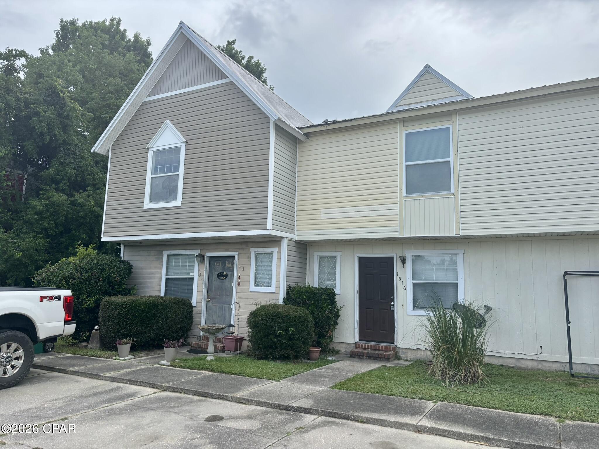 main property photo 13