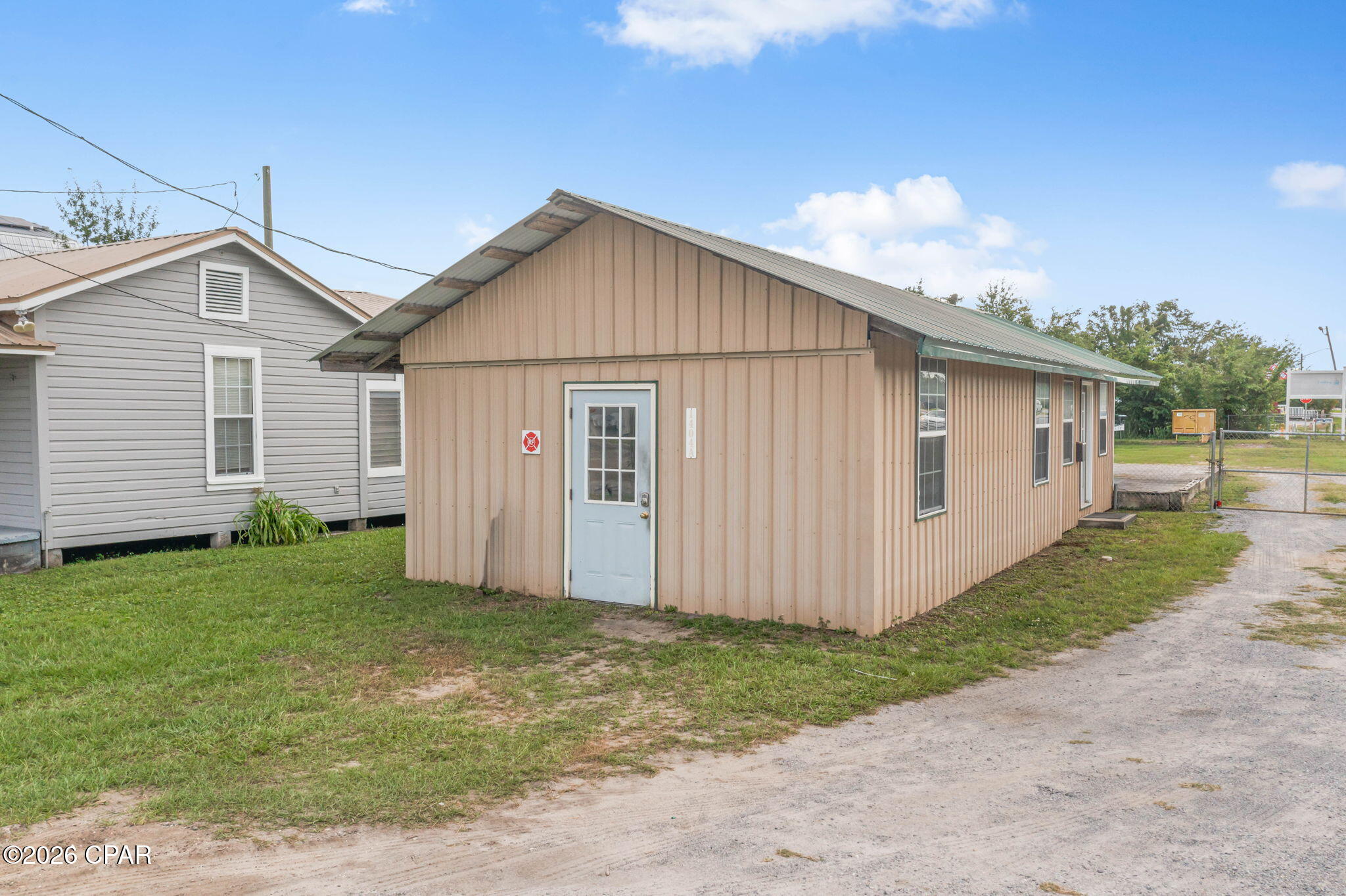 main property photo 27