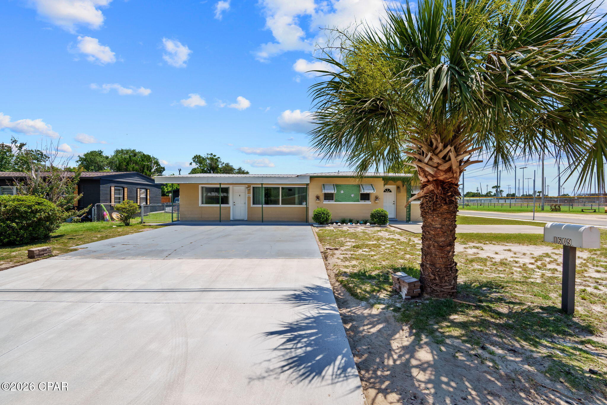 main property photo 4