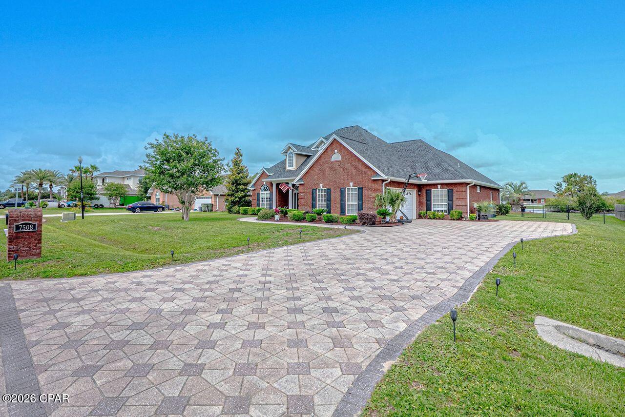 main property photo 4