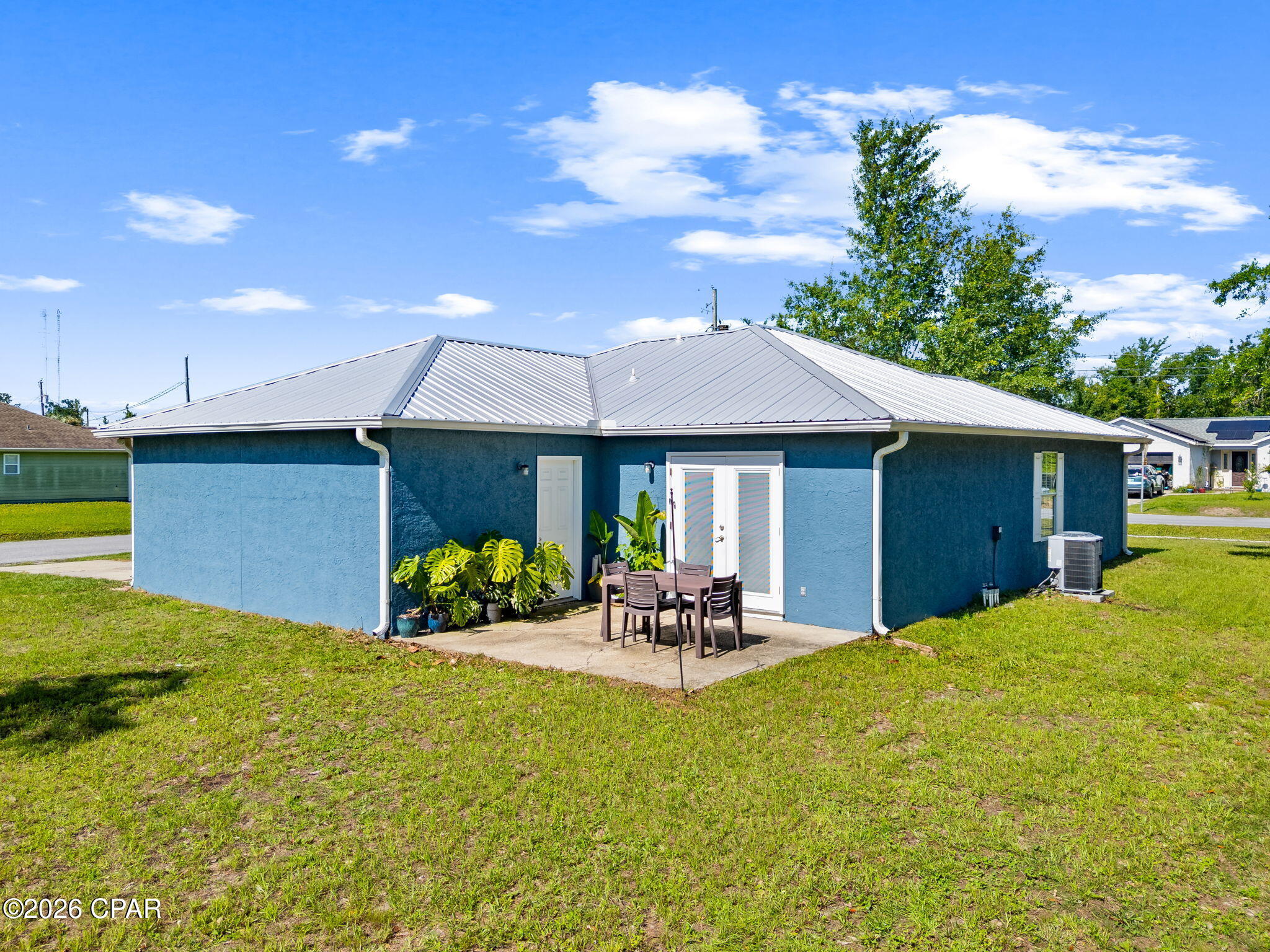 main property photo 25