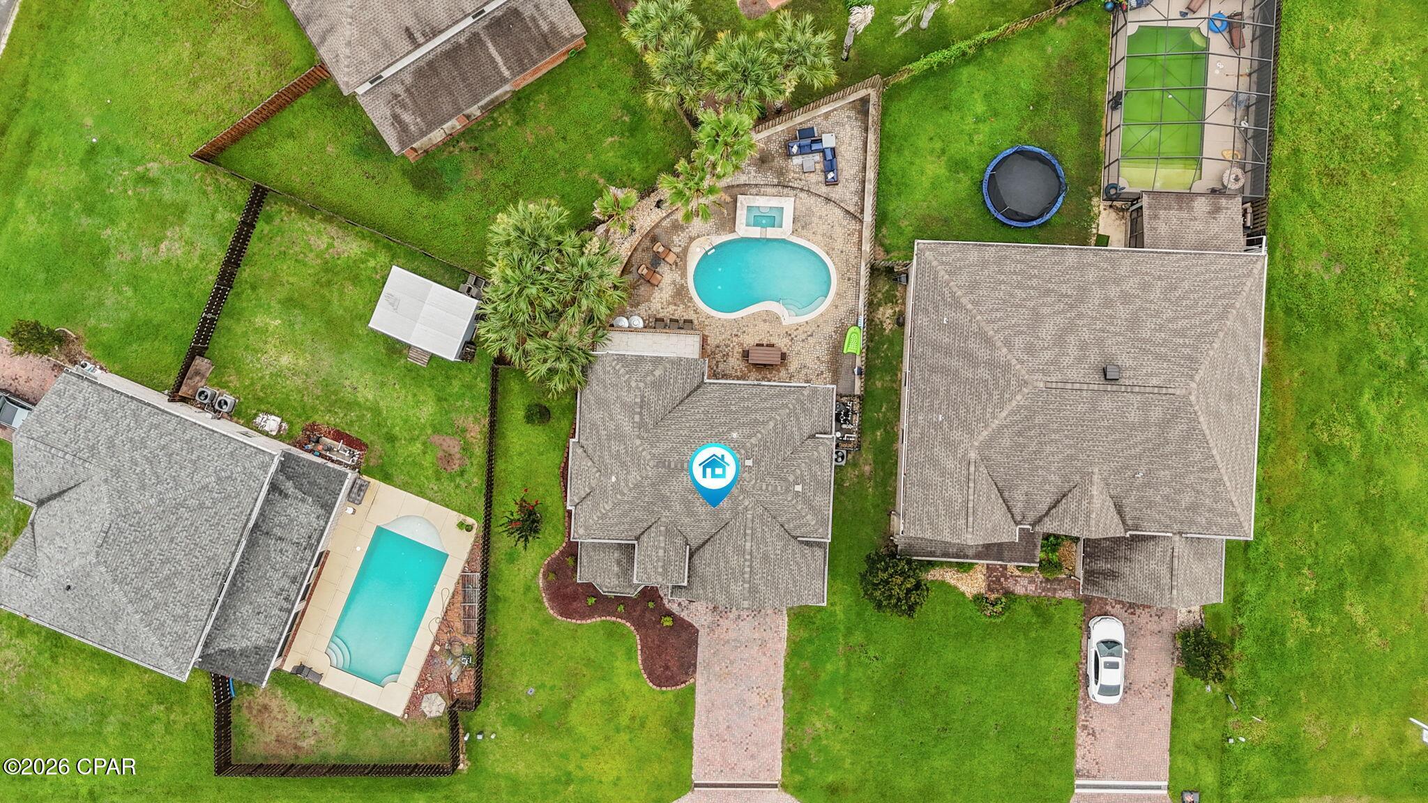 main property photo 40