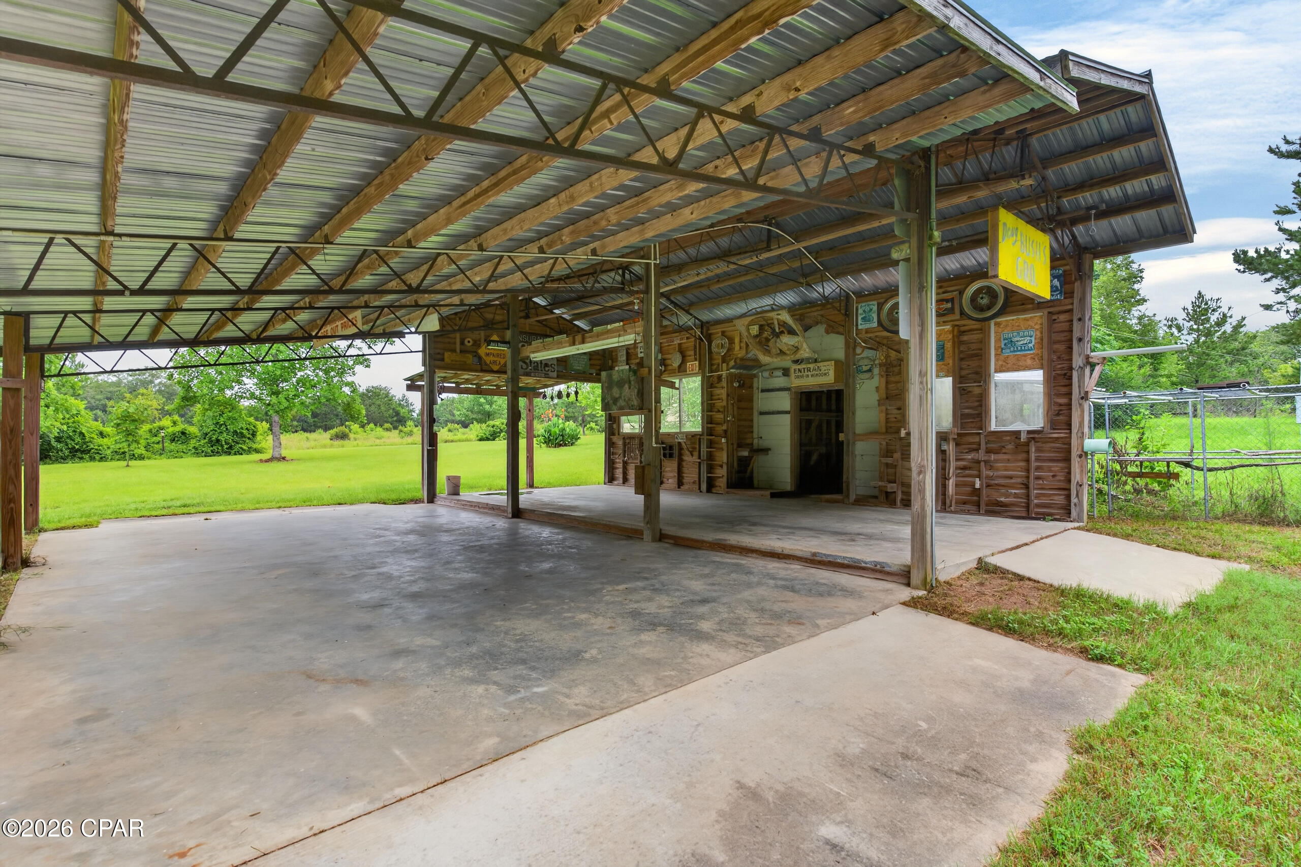 main property photo 33