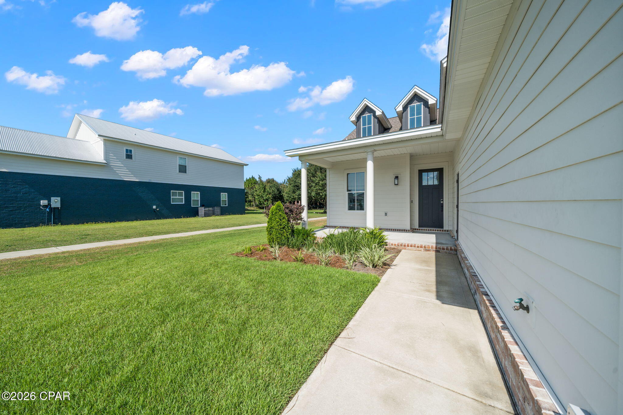main property photo 41