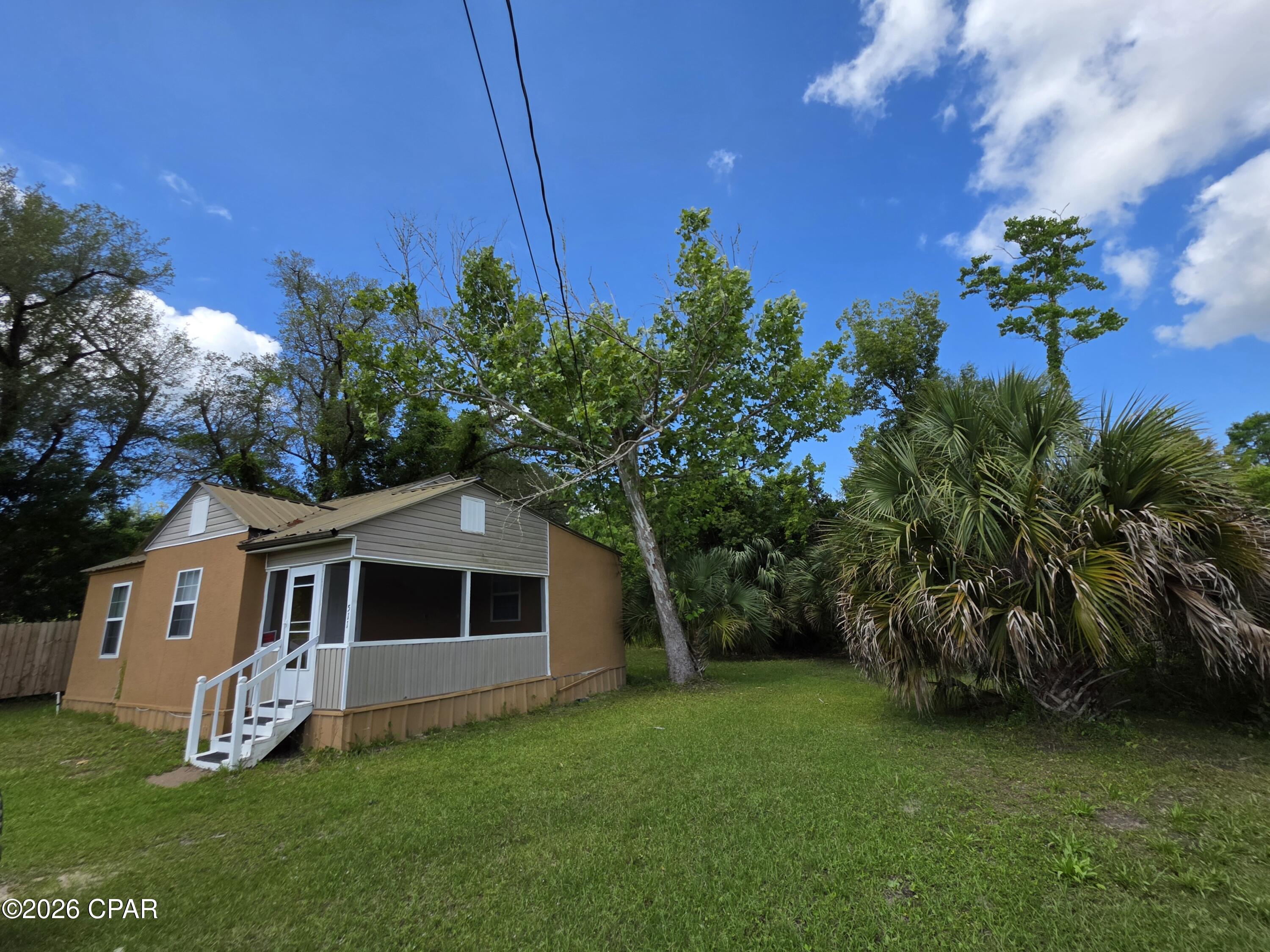 main property photo 11