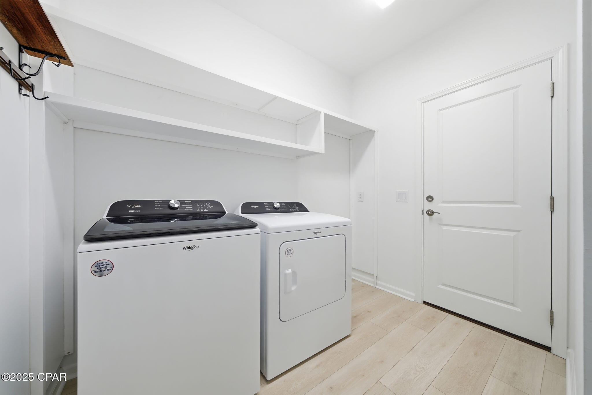 main property photo 16