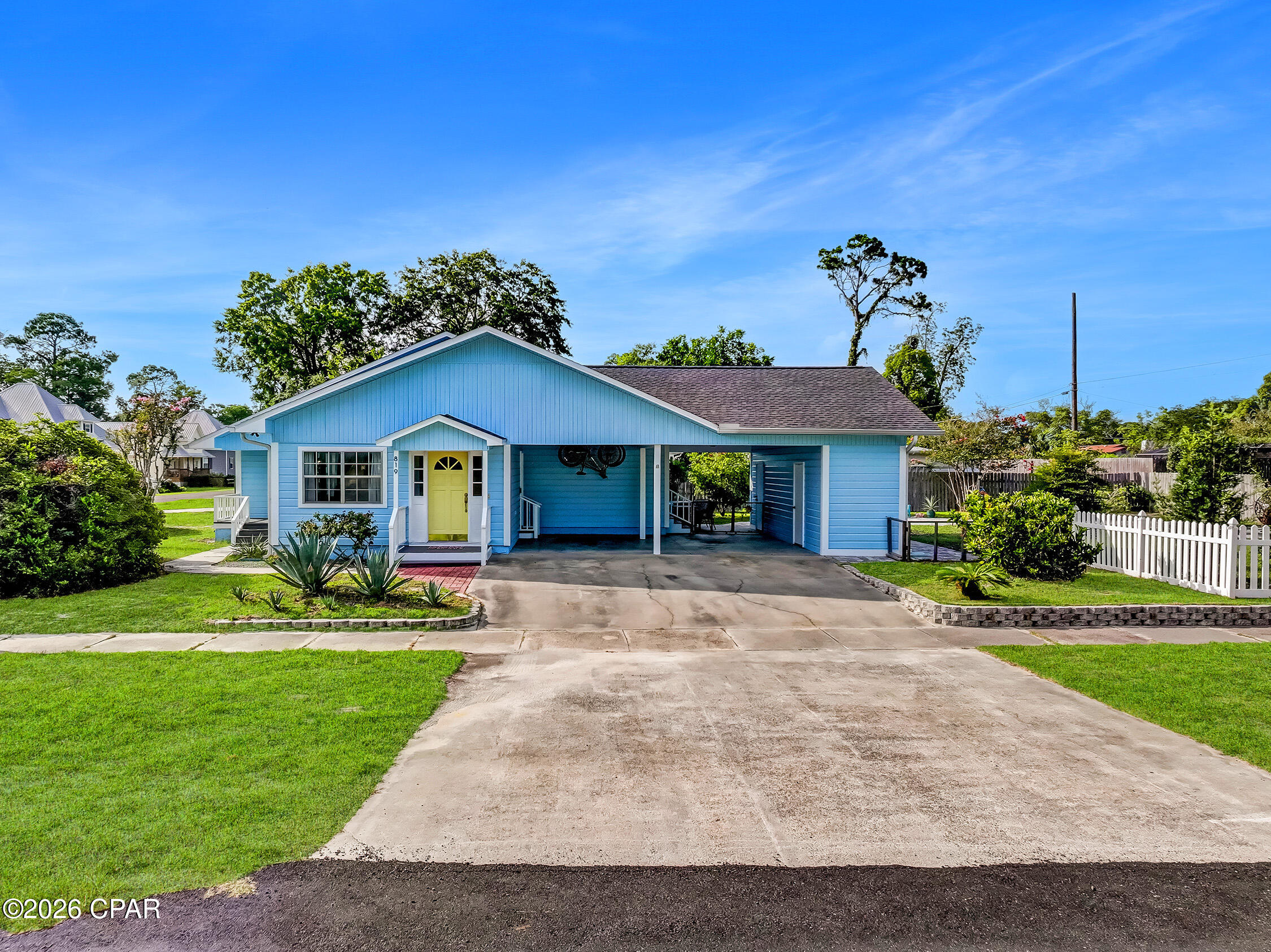 main property photo 28