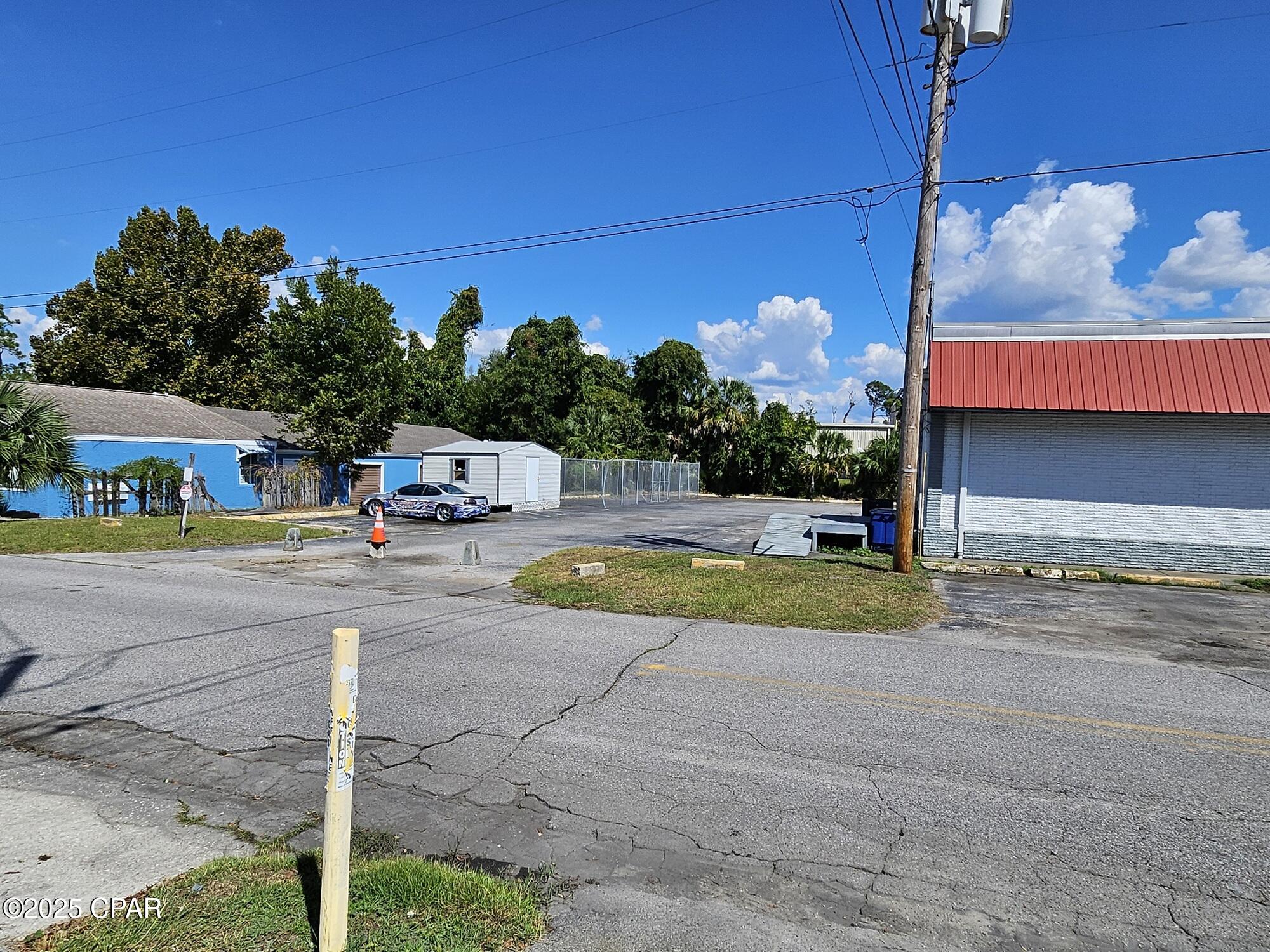main property photo 11
