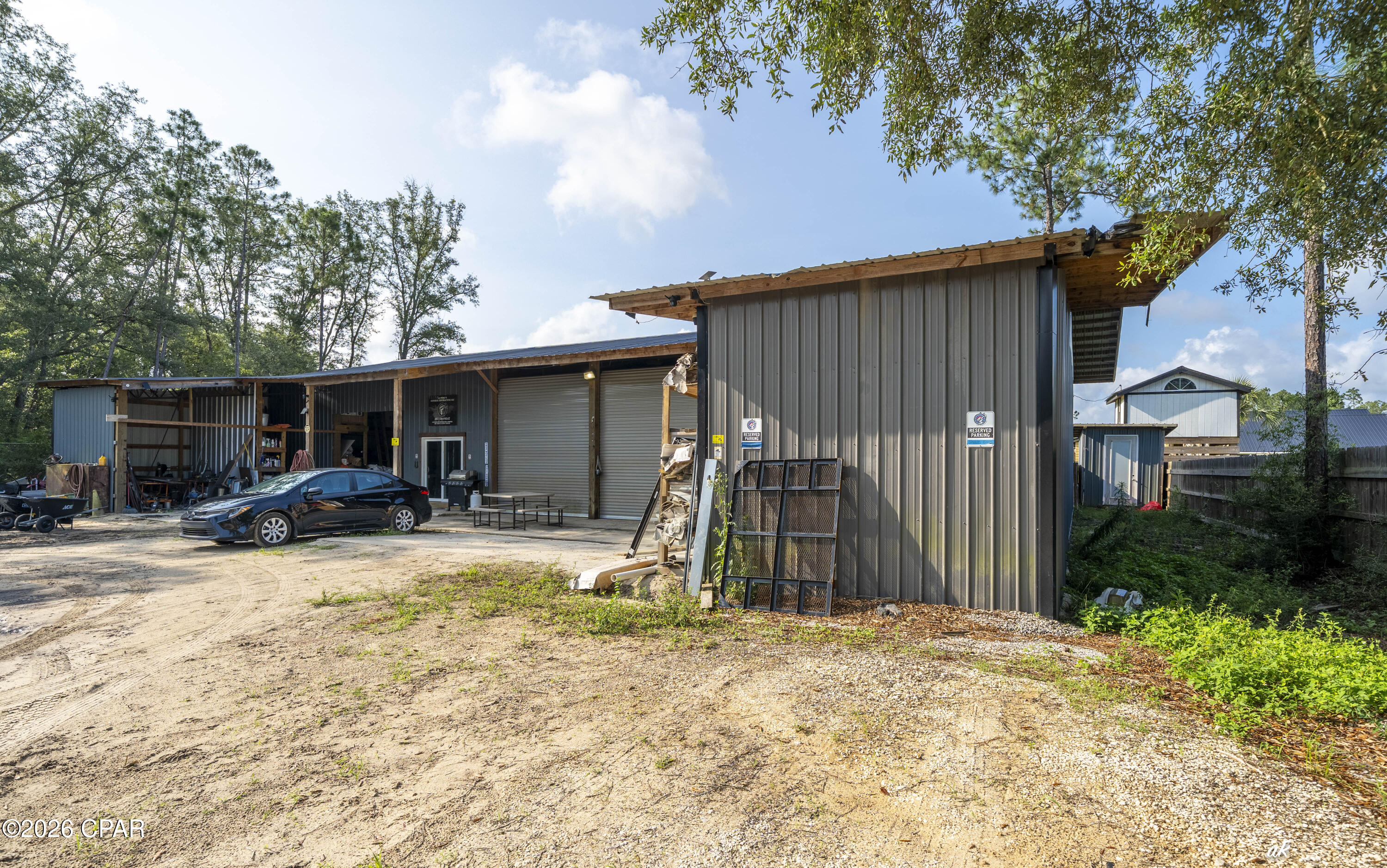 main property photo 40