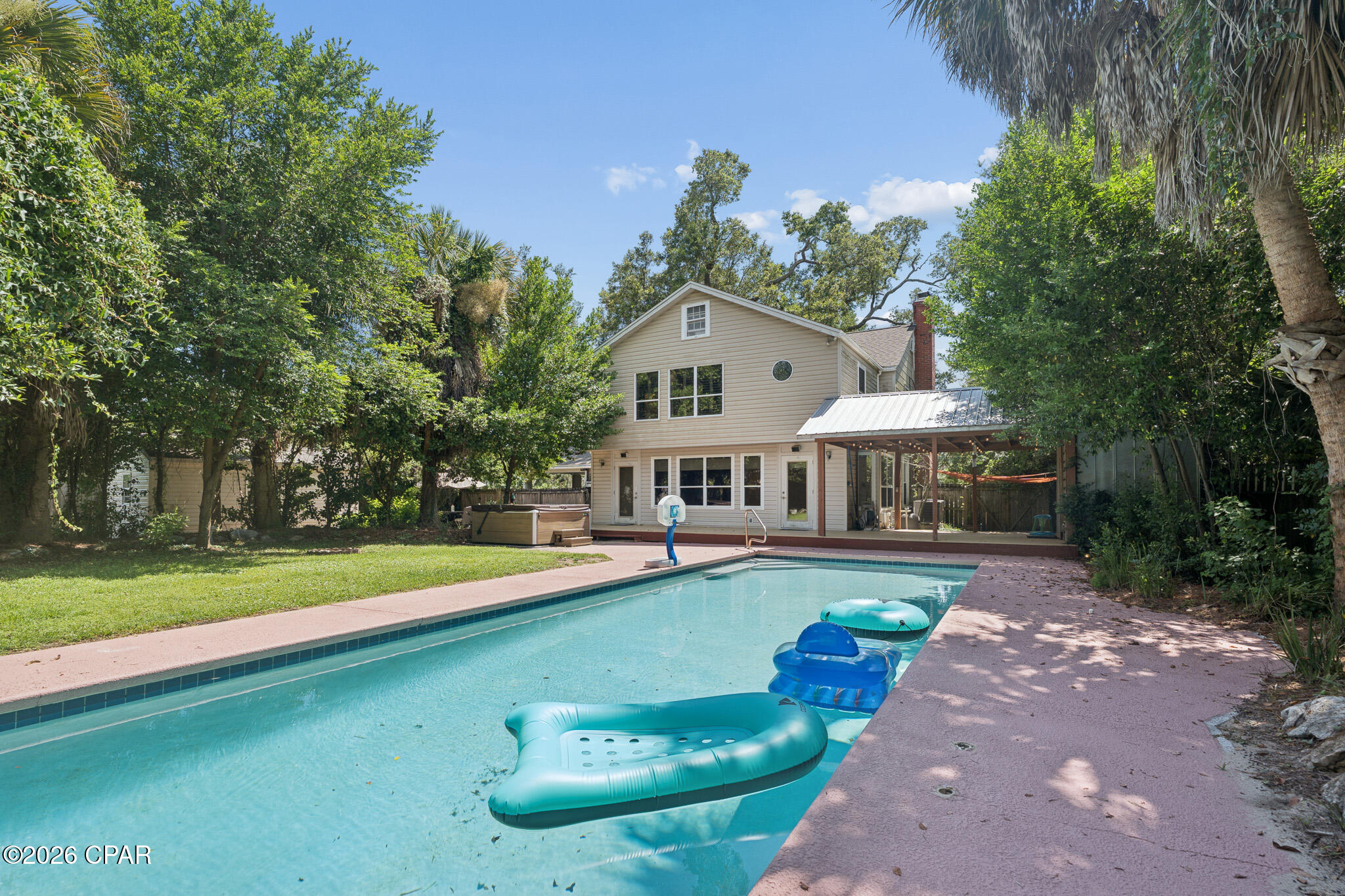 main property photo 35