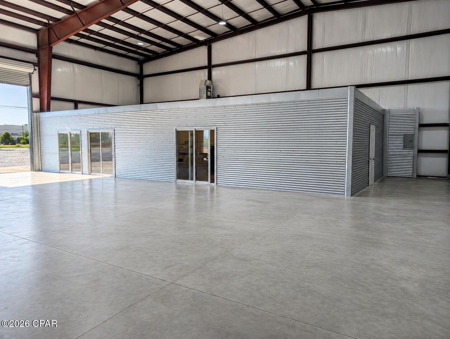 main property photo 5