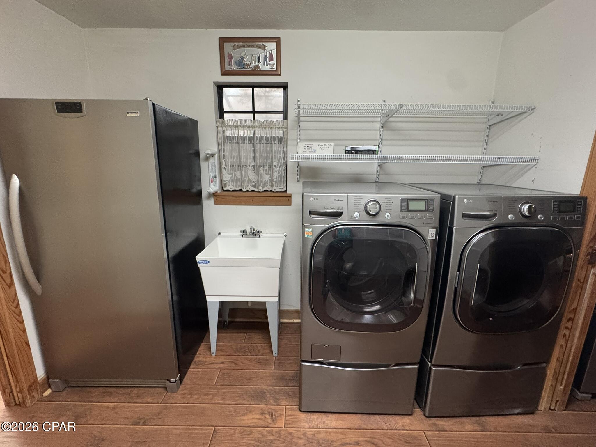 main property photo 15