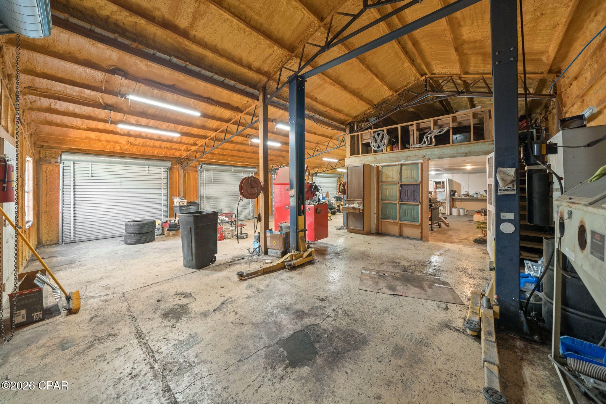 main property photo 40