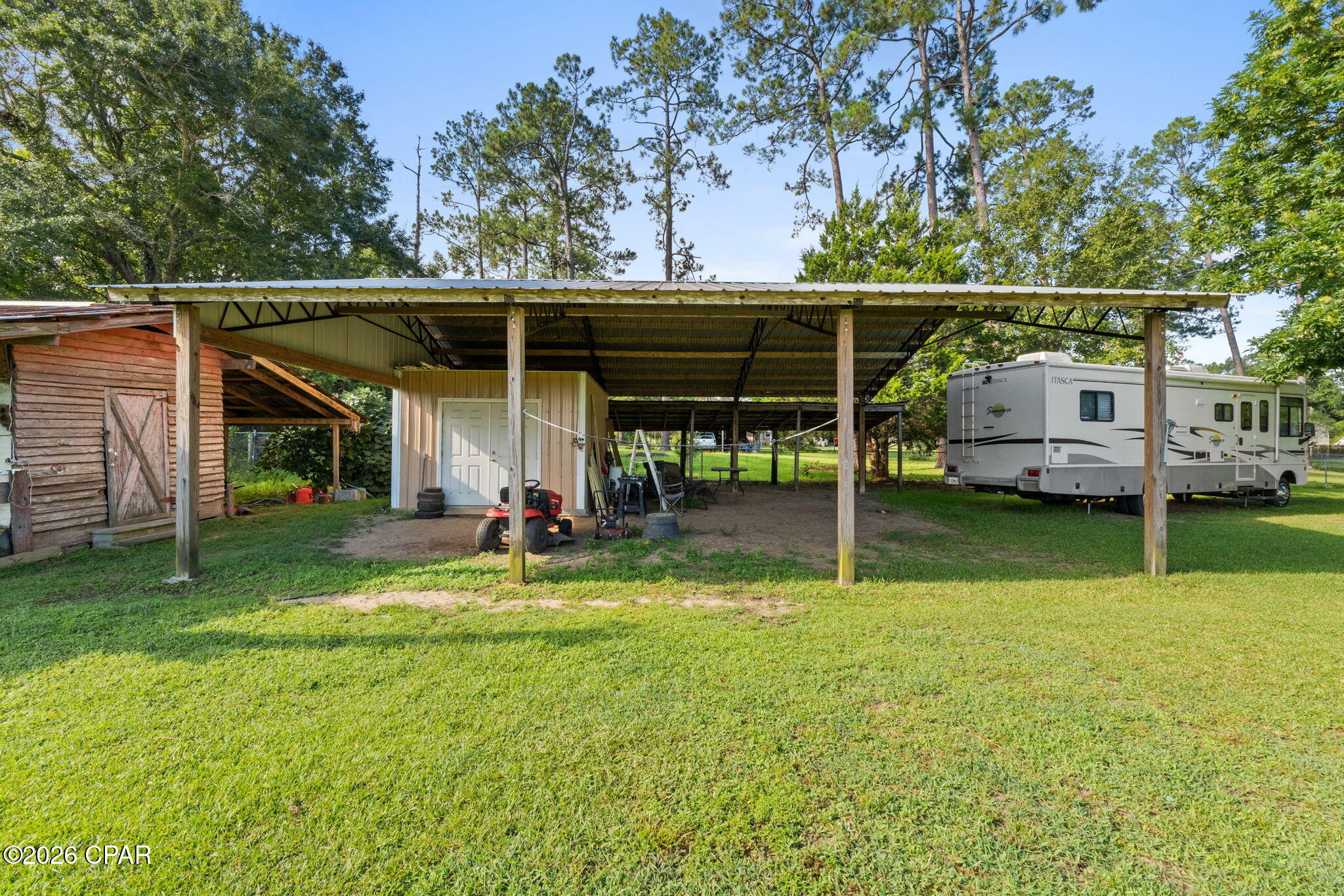 main property photo 31