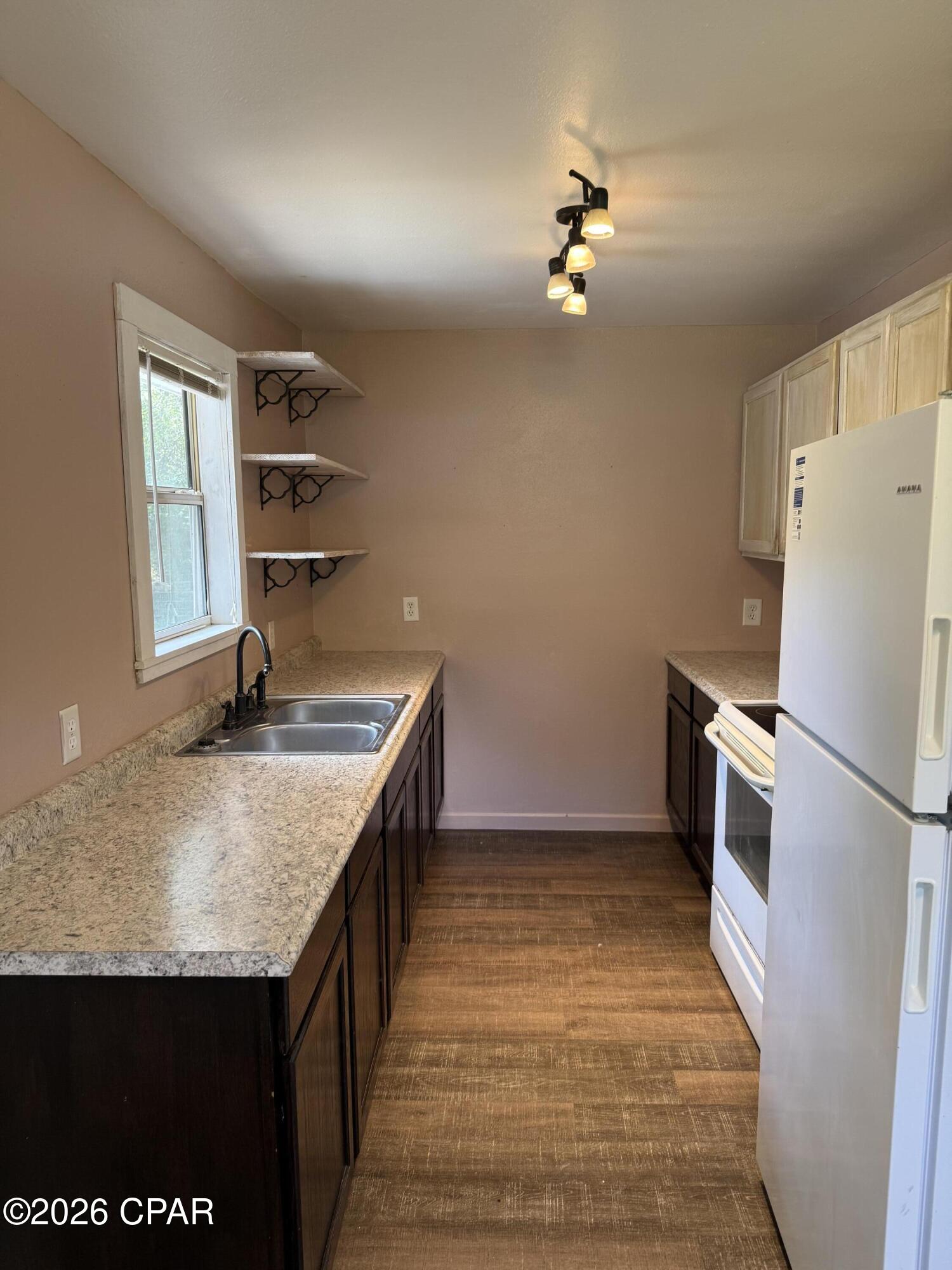 property viewer photo 17