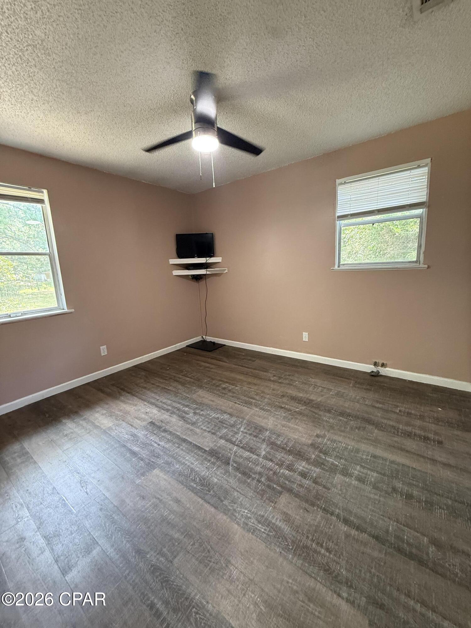 property viewer photo 28