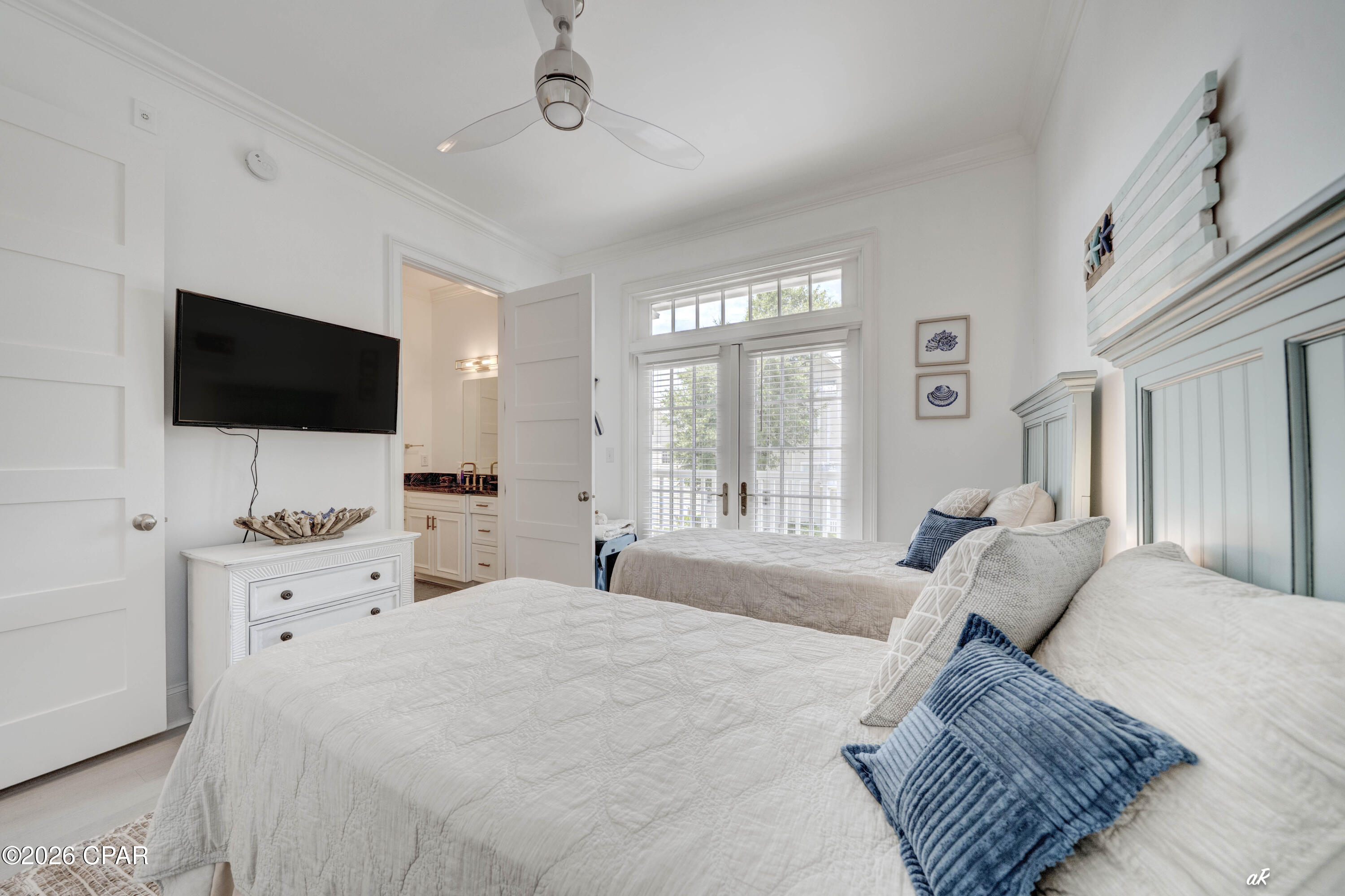 property viewer photo 25