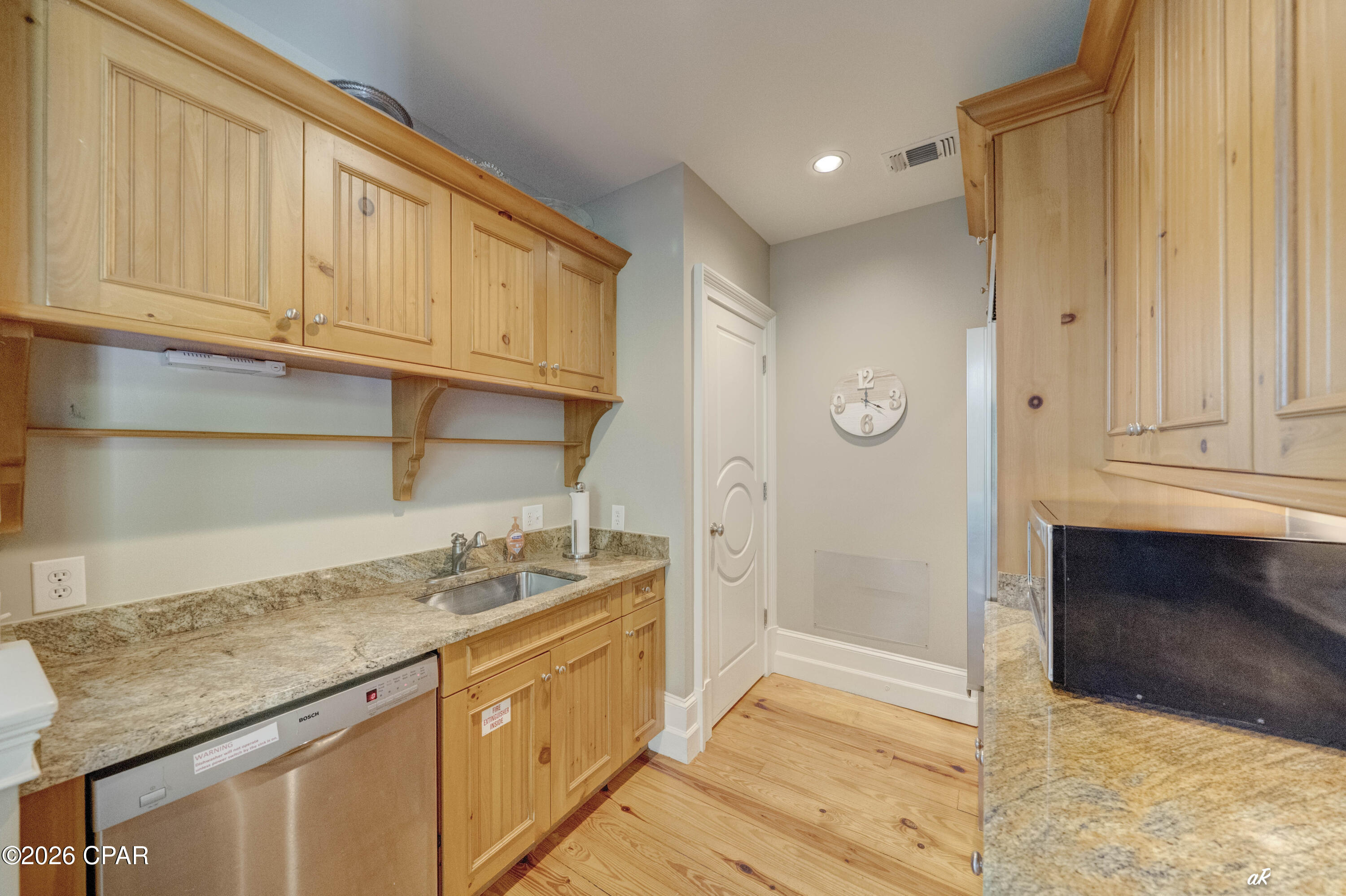property viewer photo 44