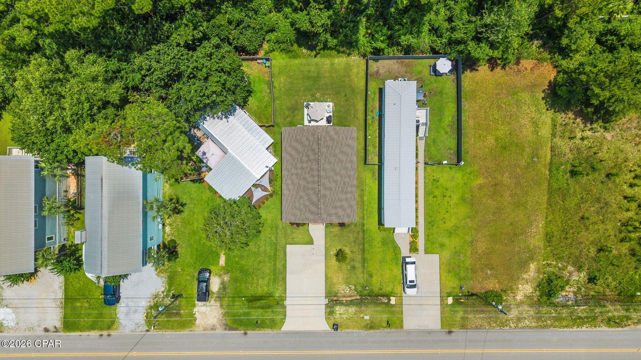 main property photo 32