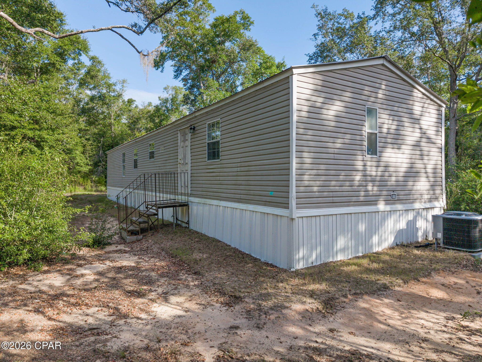 main property photo 16