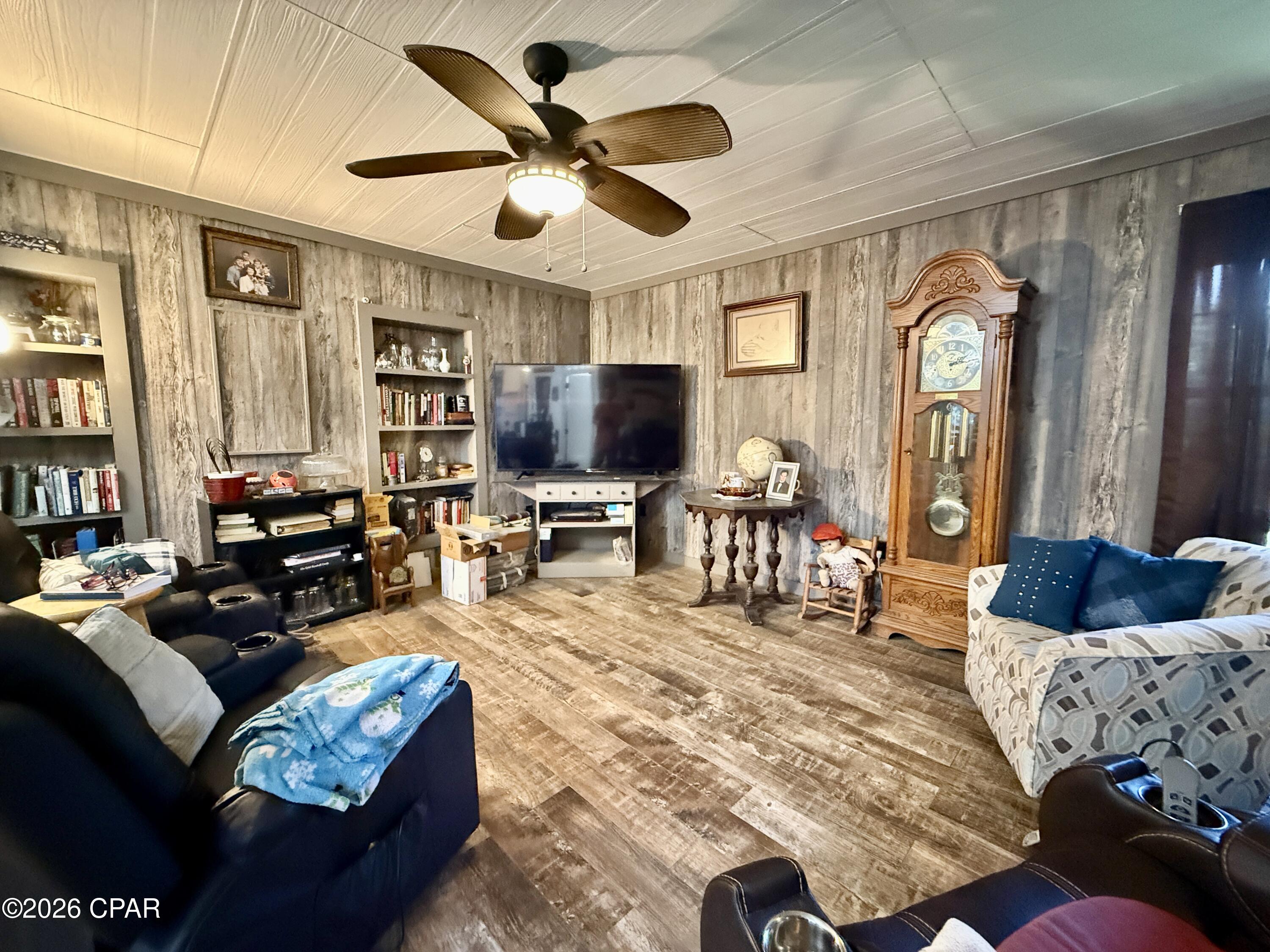 main property photo 15