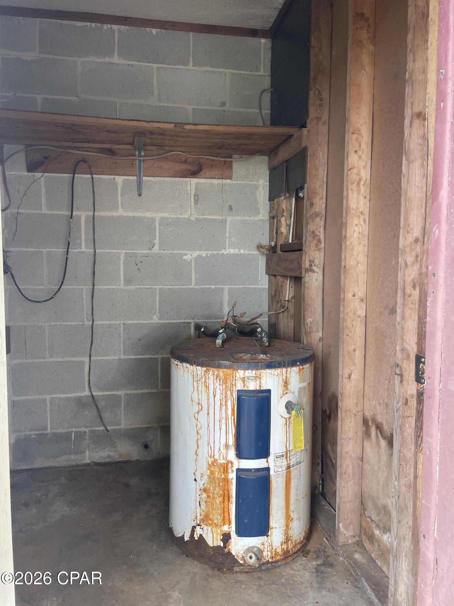 main property photo 13