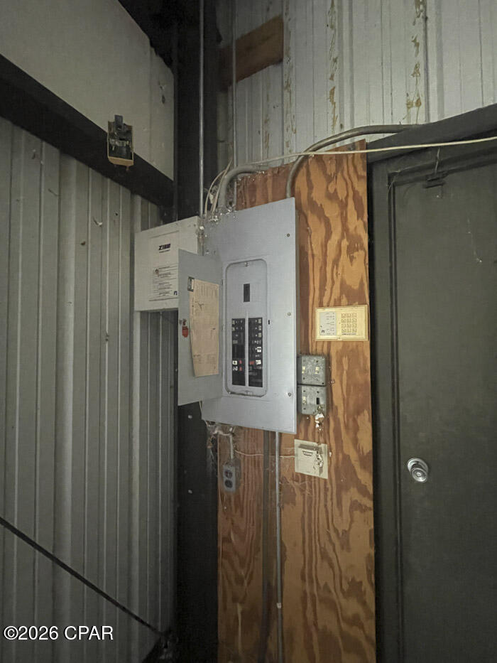 main property photo 40