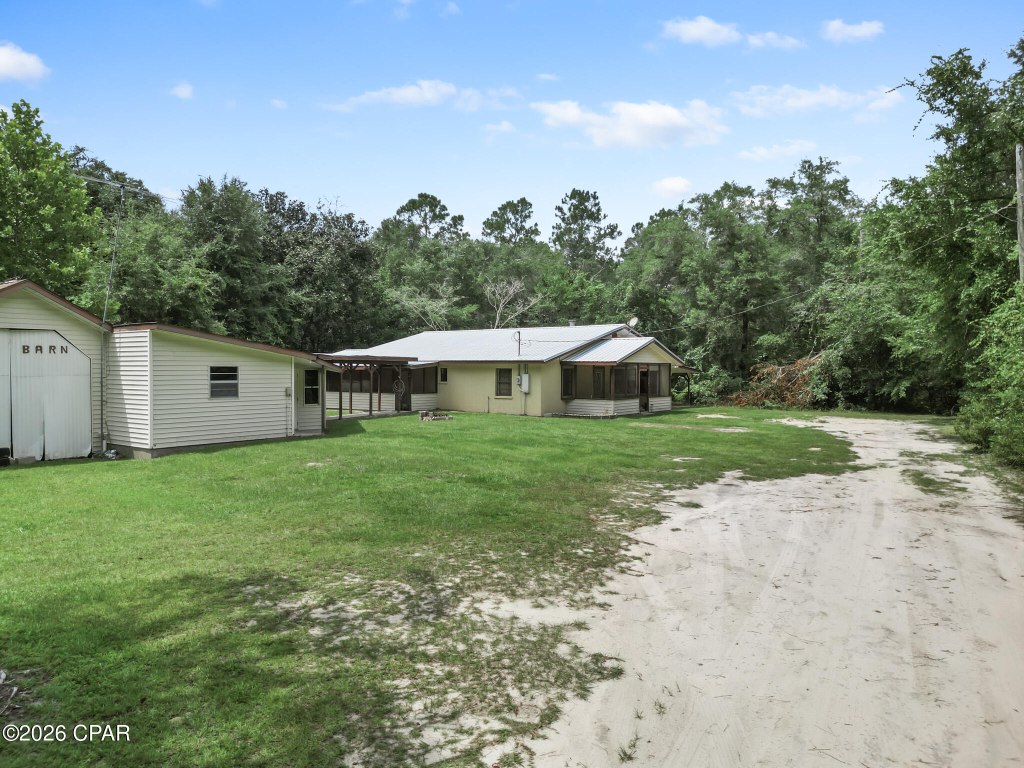 main property photo 37