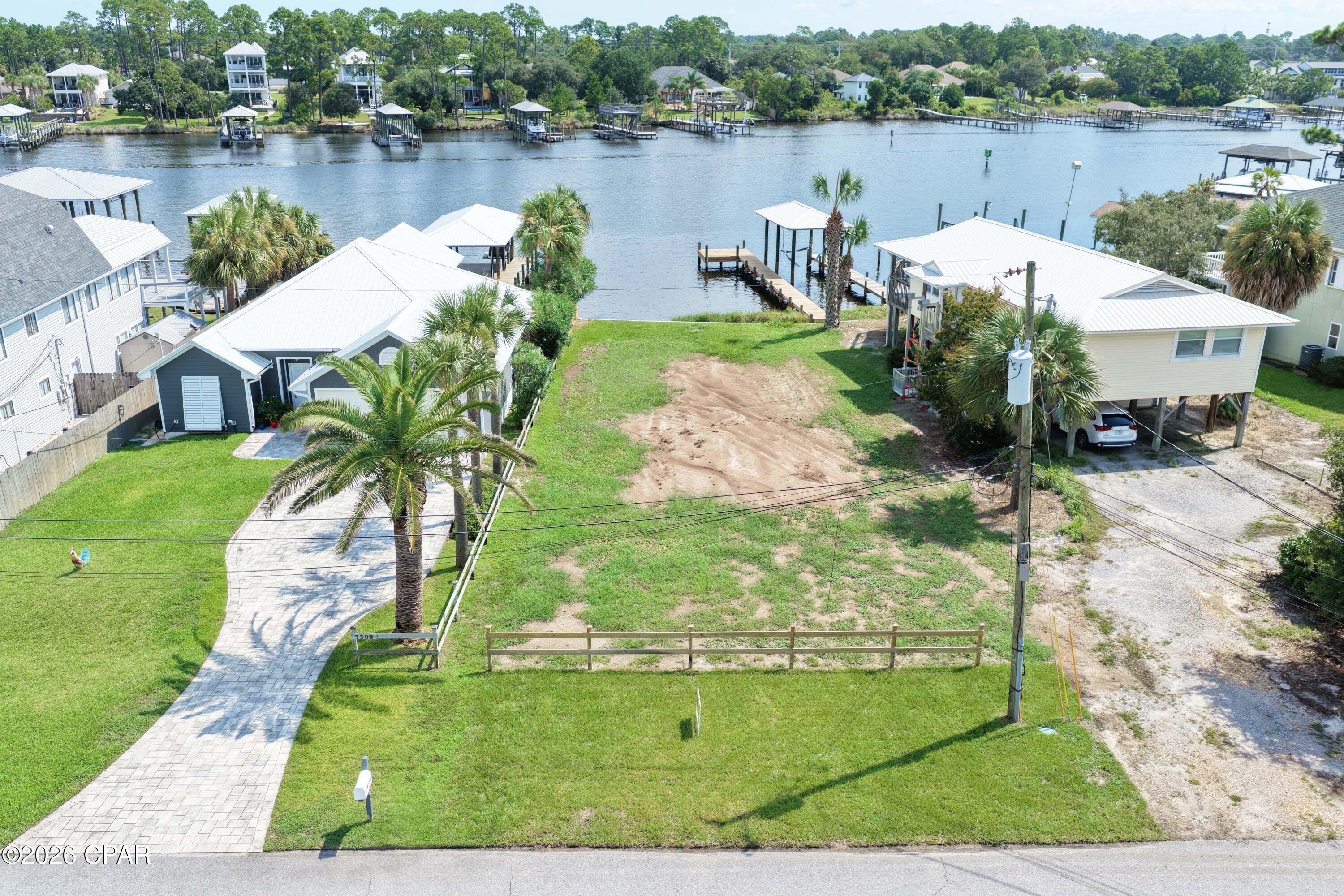 main property photo 13