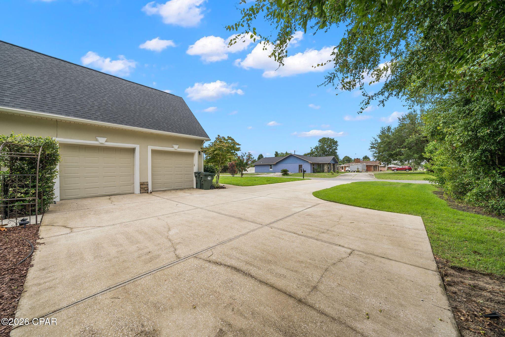 main property photo 50