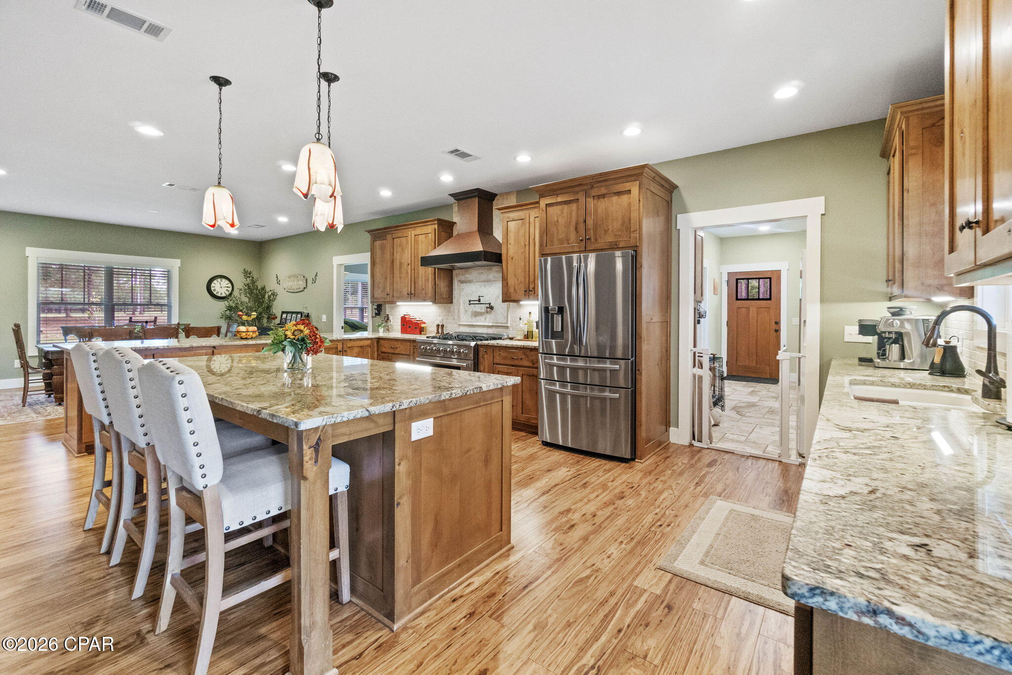 main property photo 14