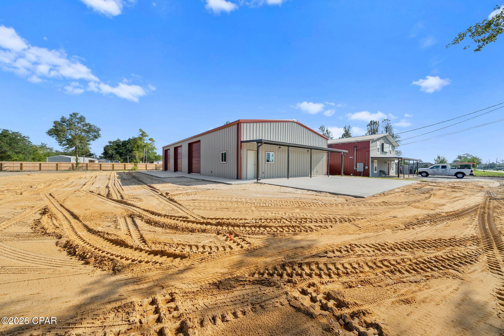 main property photo 16