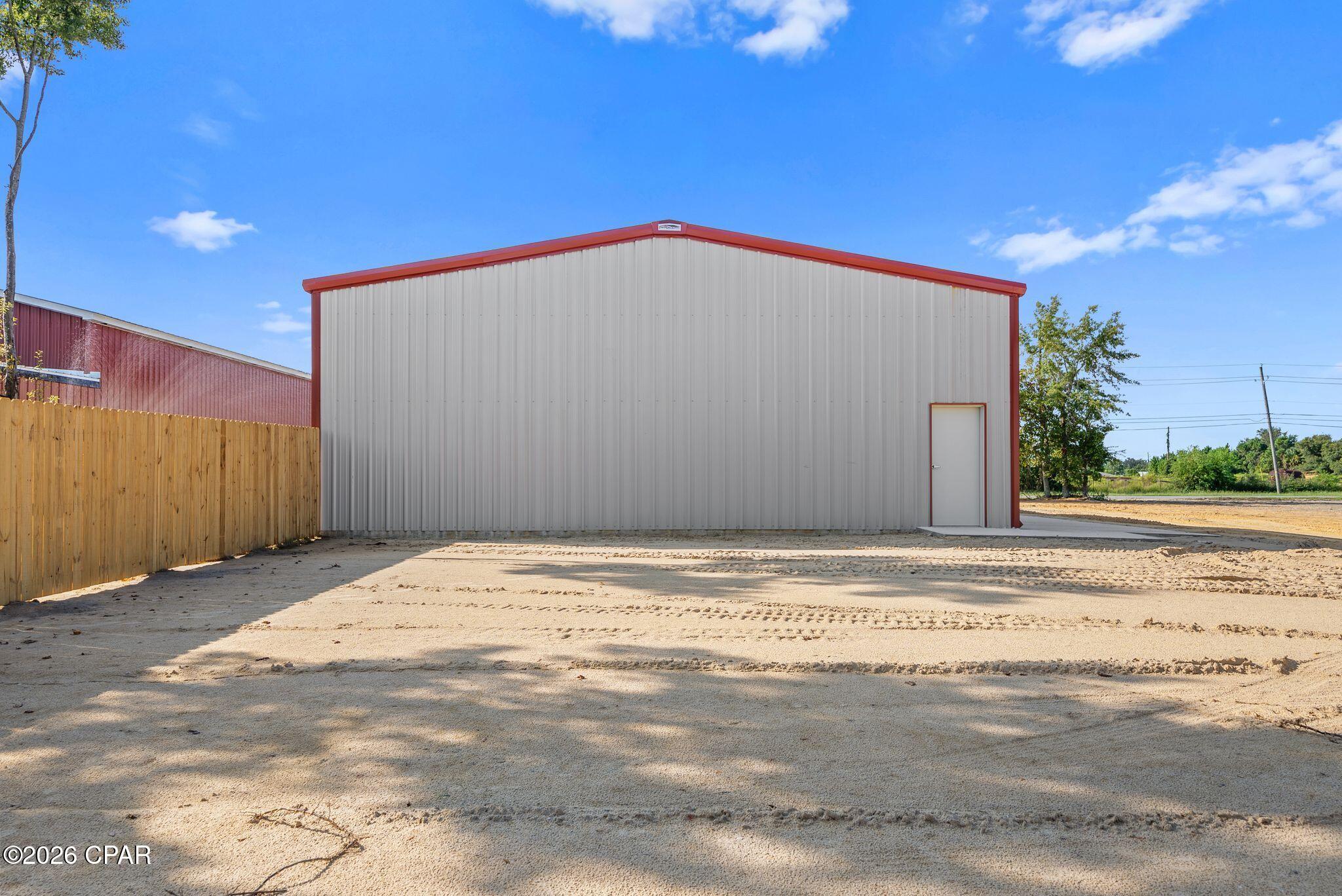 main property photo 24