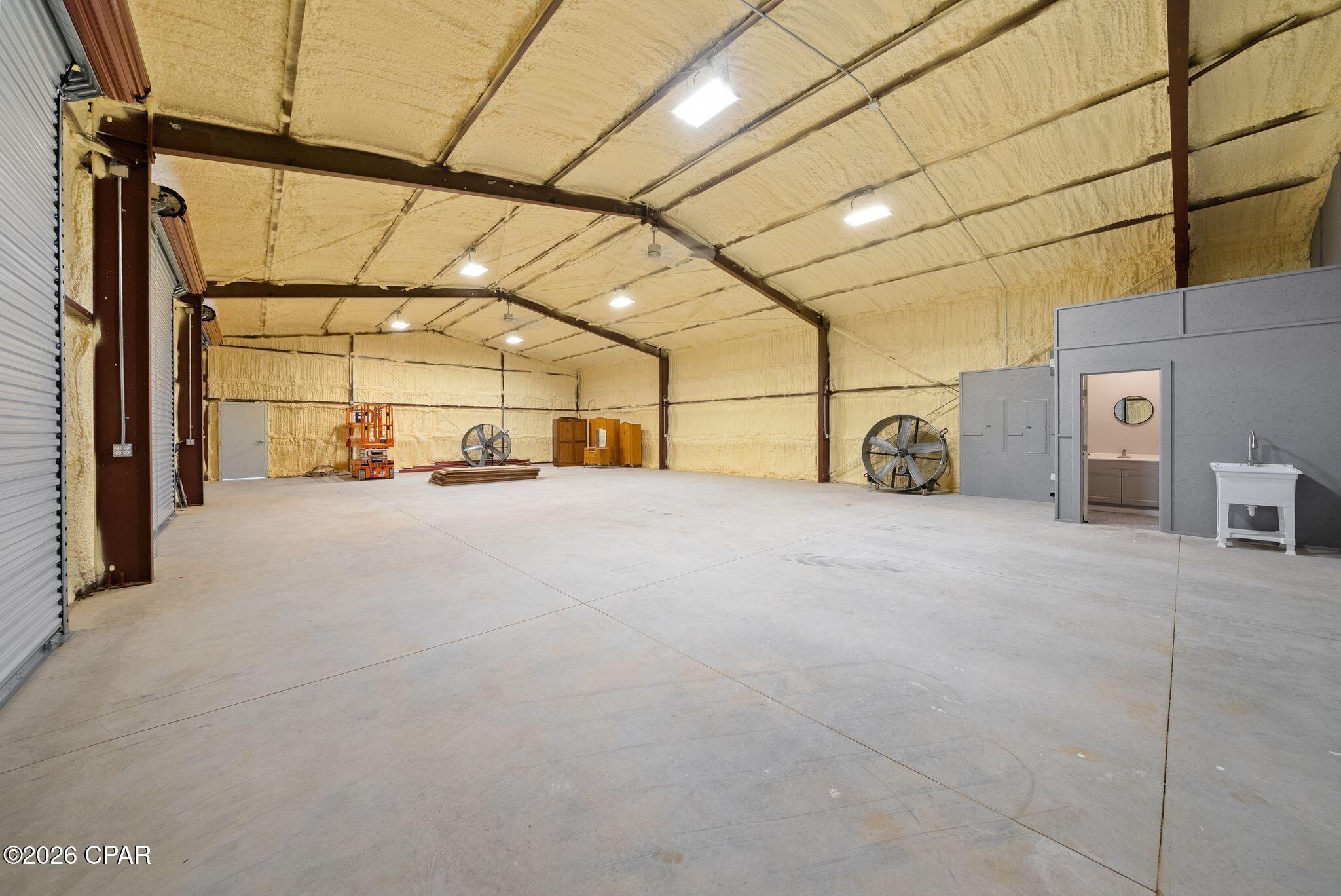 main property photo 28