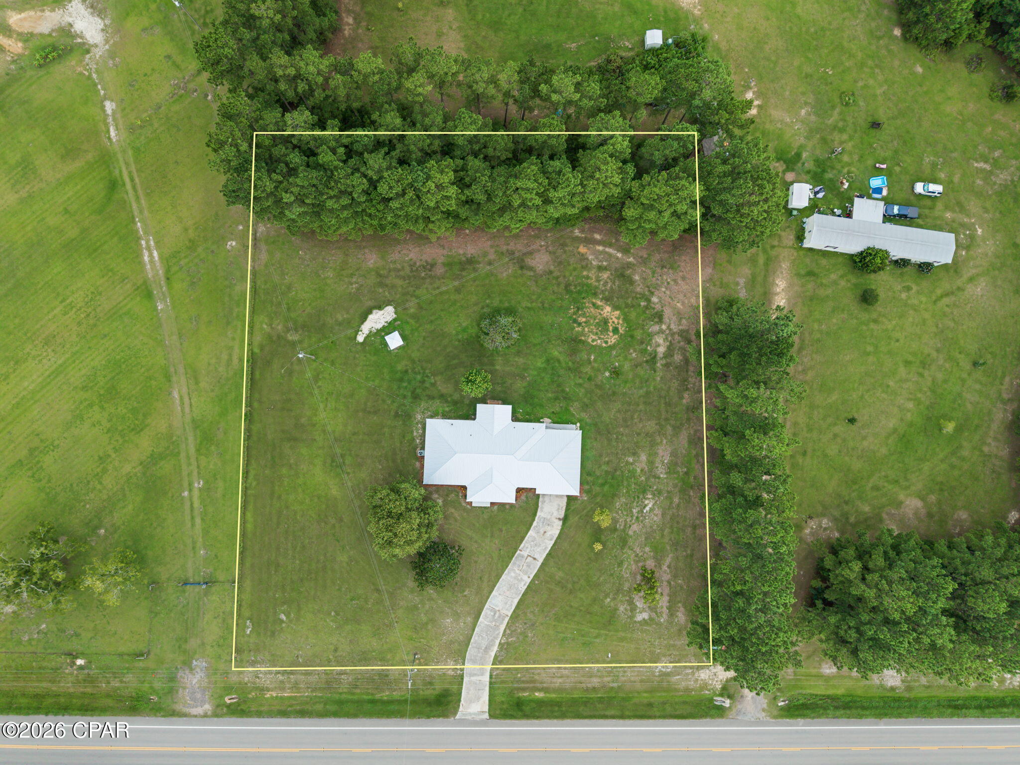 main property photo 28