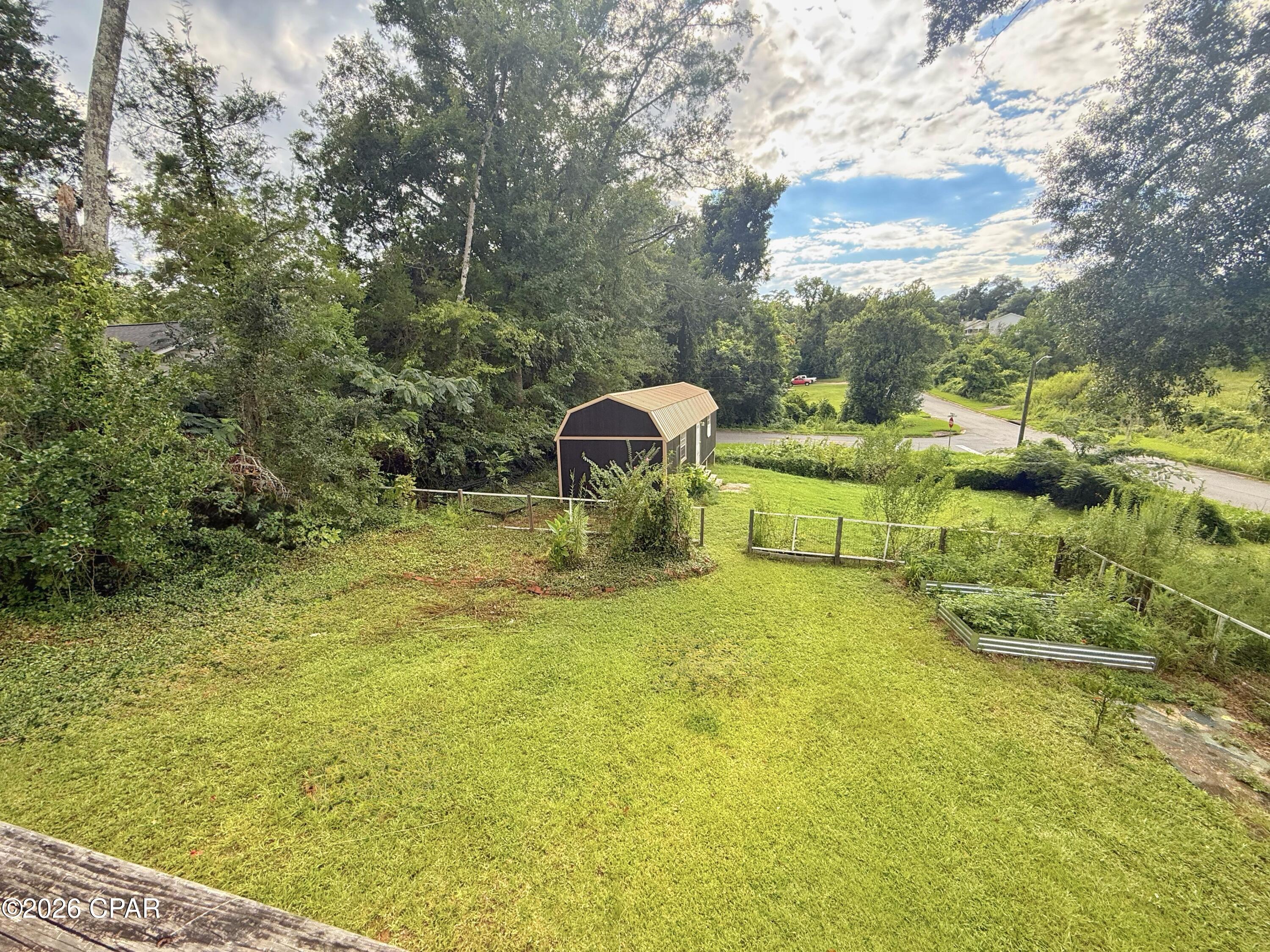 main property photo 27