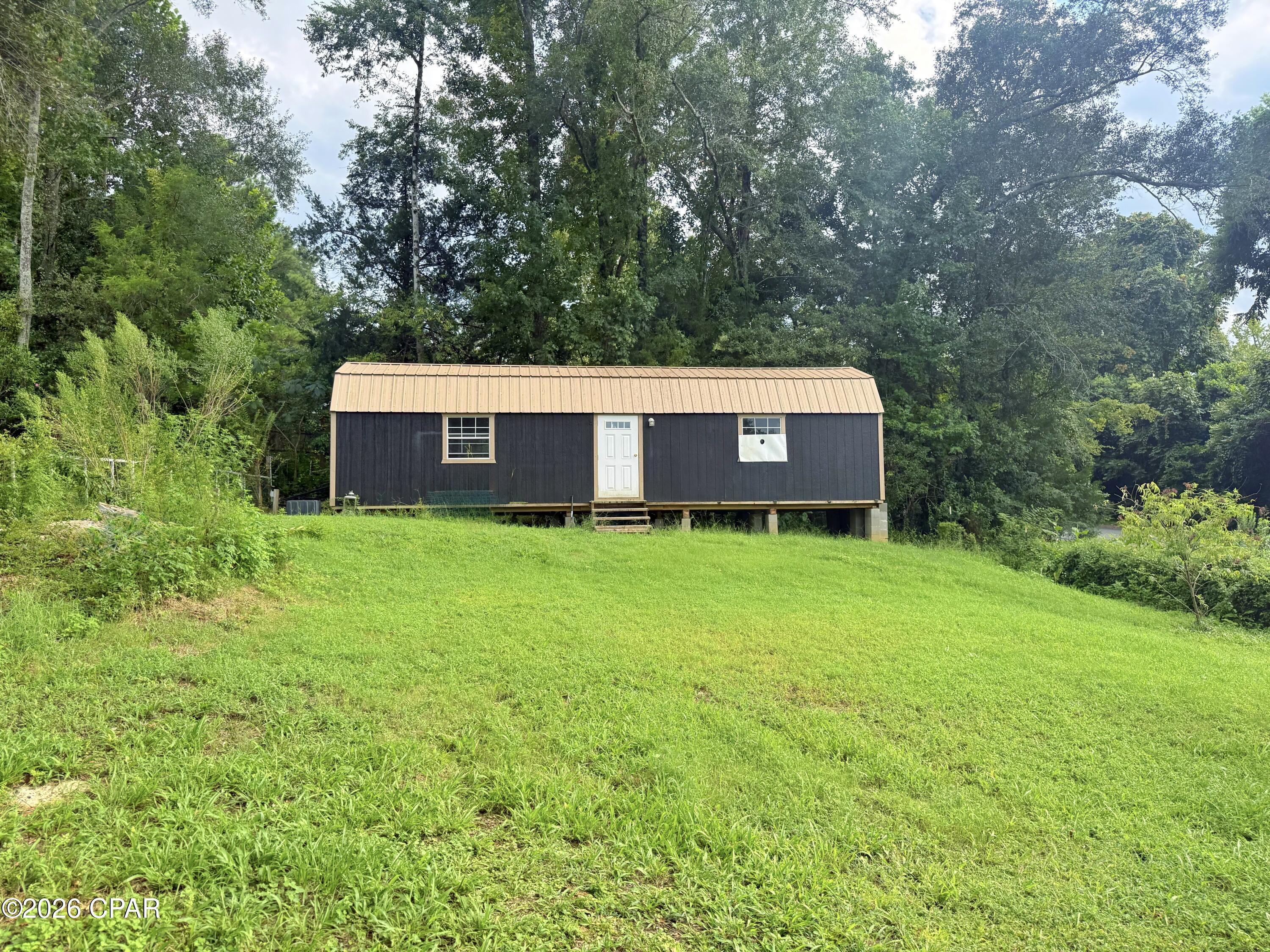 main property photo 32