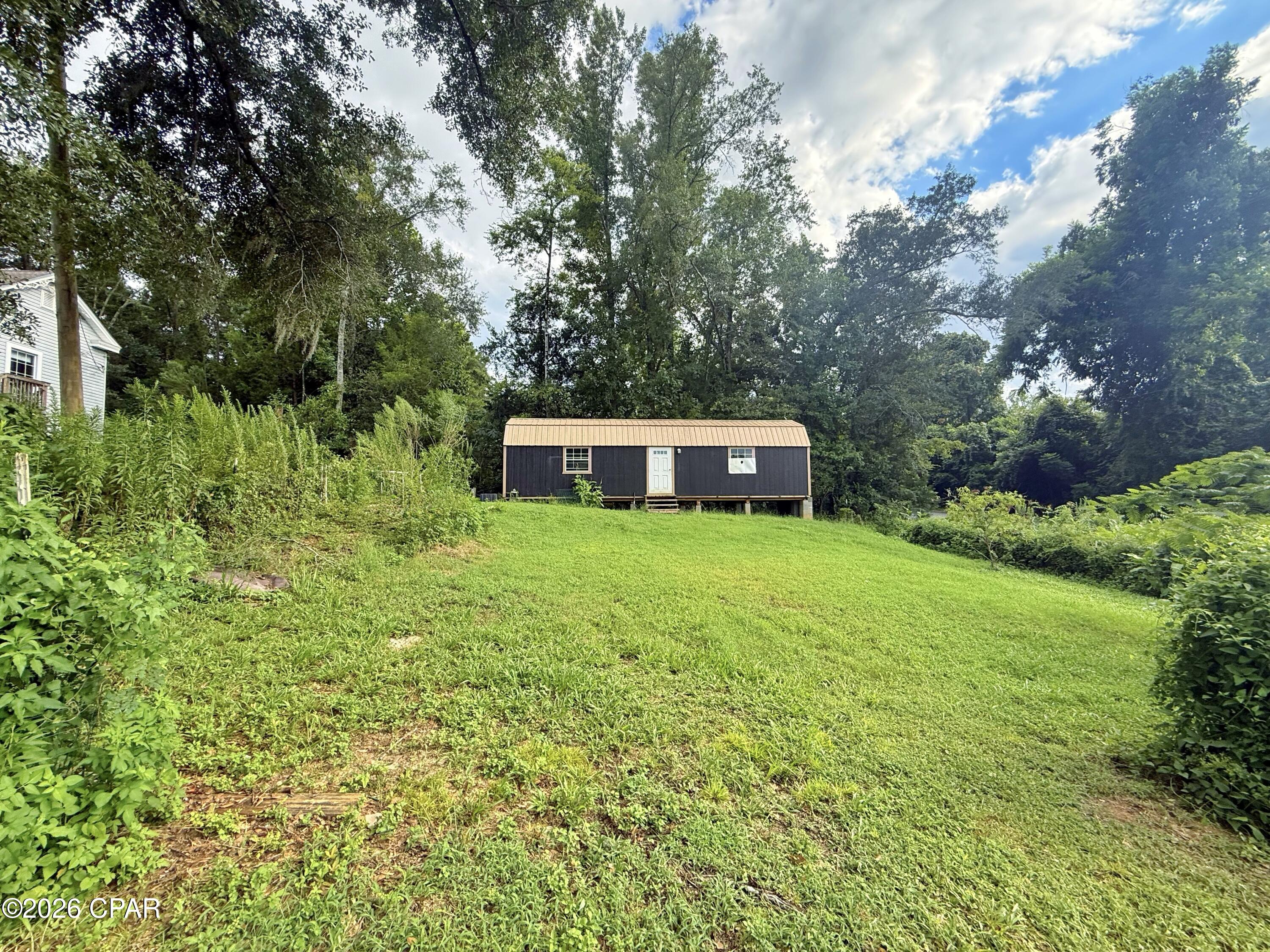main property photo 4