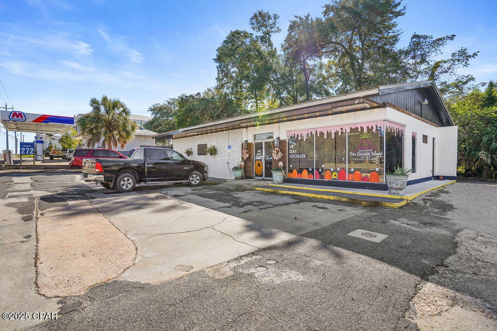 main property photo 17