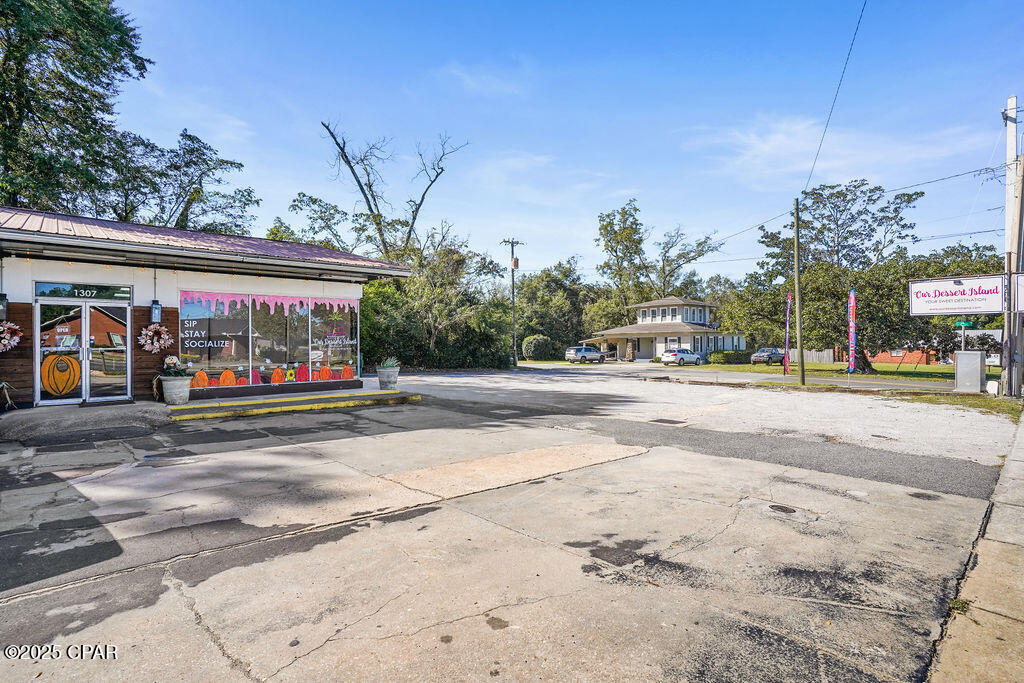 main property photo 22
